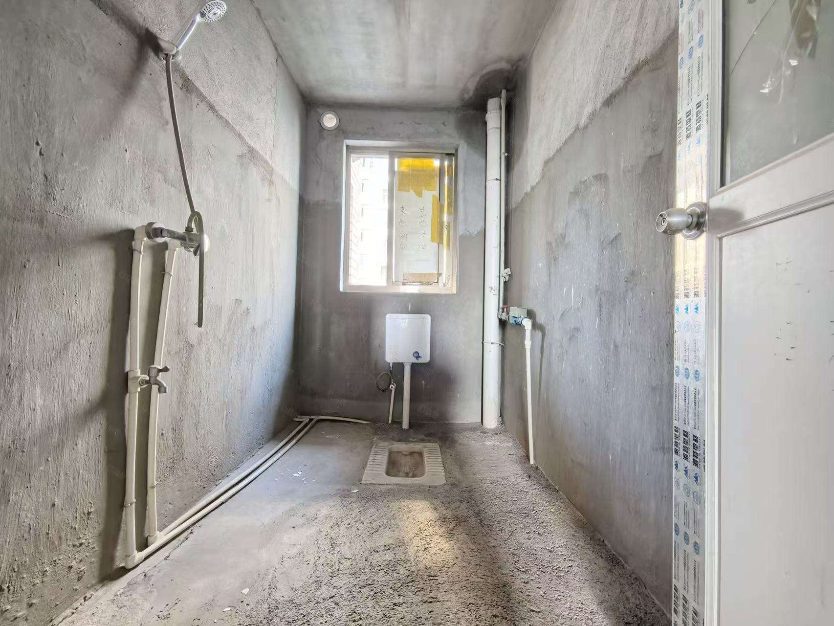 江滨家园 3室2厅2卫 1000.0元/月 江滨家园 3室2厅2卫 1000.0元/月室内图