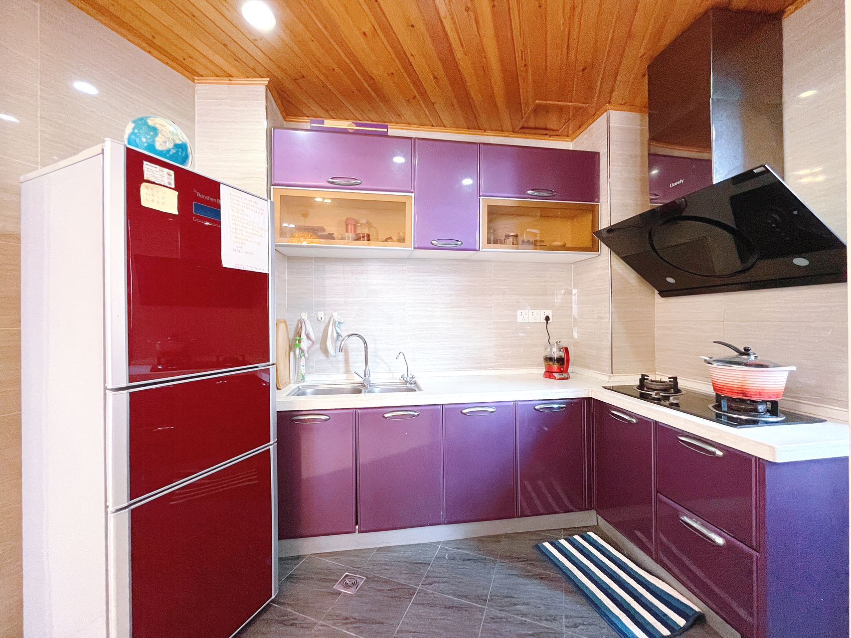 高信向日葵 2室2厅1卫 2500.0元/月 高信向日葵 2室2厅1卫 2500.0元/月室内图