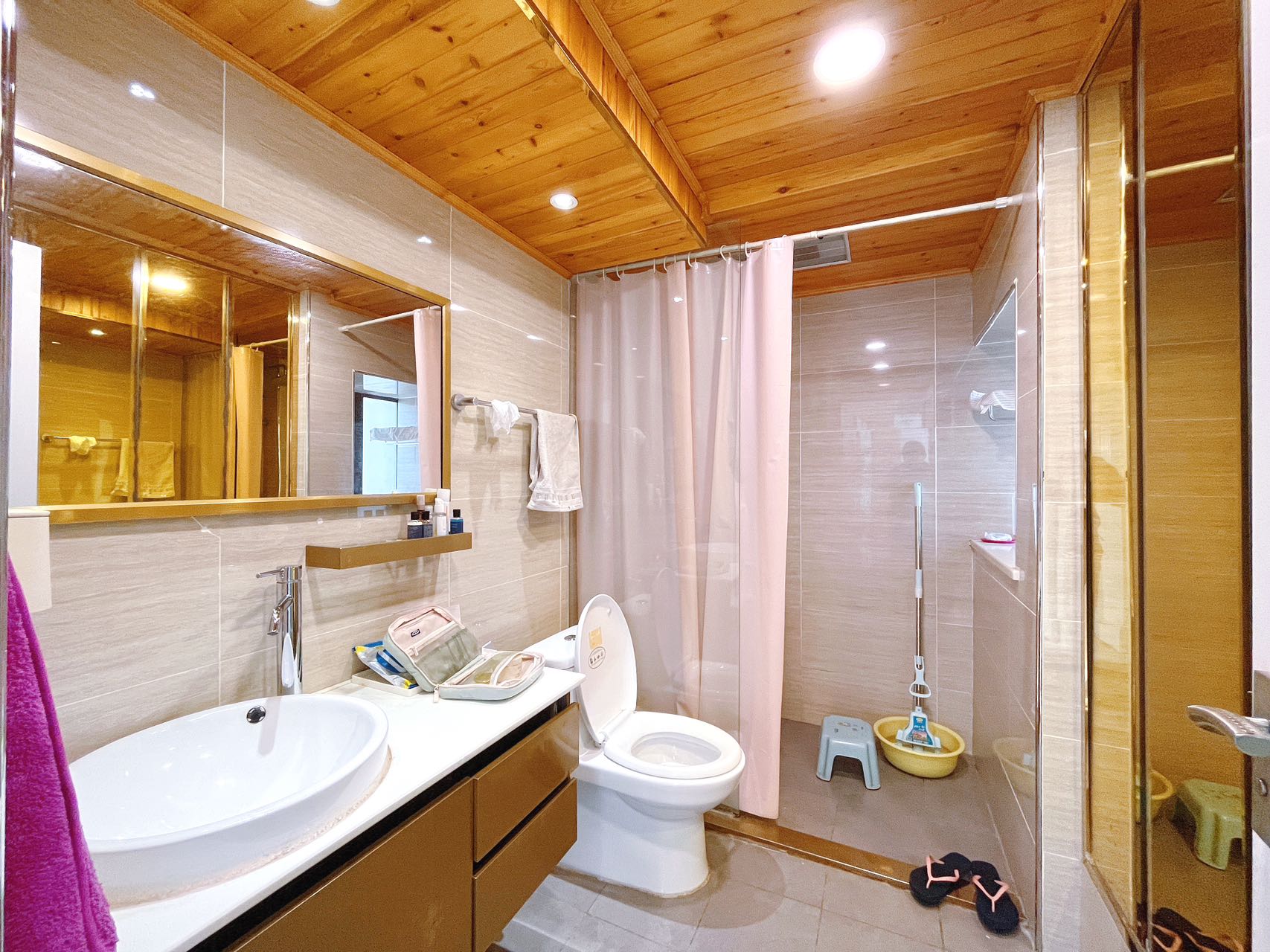 高信向日葵 2室2厅1卫 2500.0元/月 高信向日葵 2室2厅1卫 2500.0元/月室内图