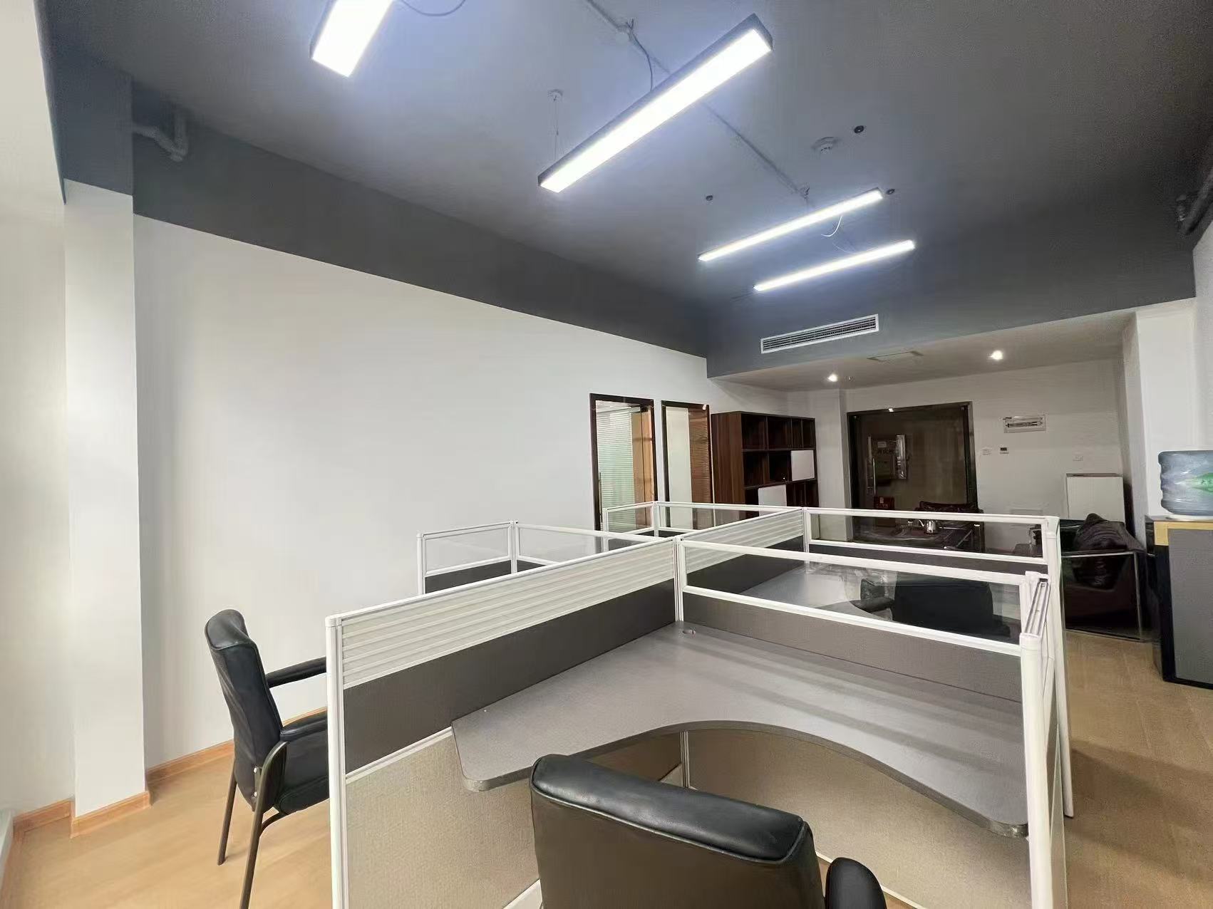 御溪国际 1室1厅1卫 1700.0元/月 御溪国际 1室1厅1卫 1700.0元/月室内图