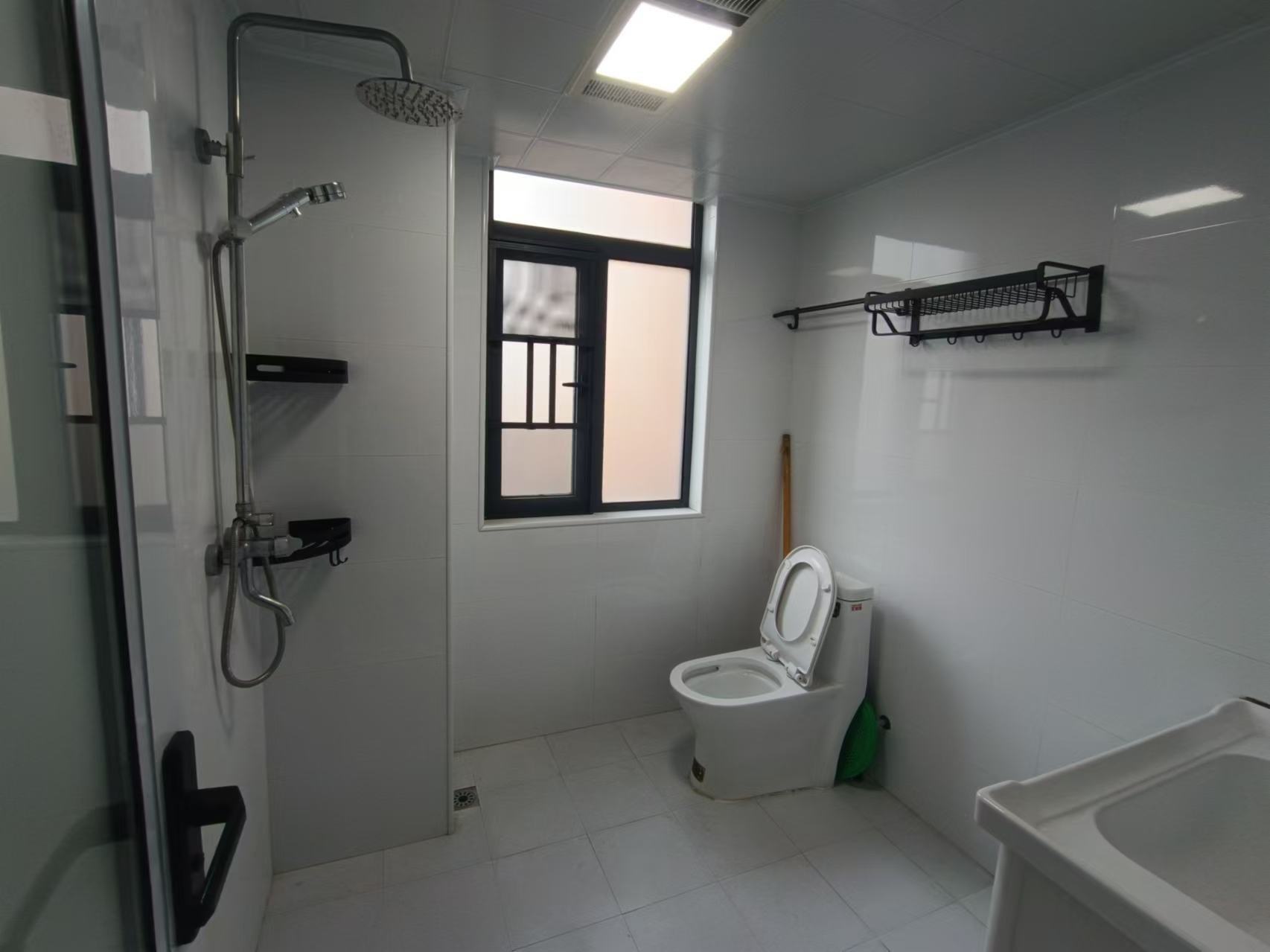 澳海谷山府 5室2厅2卫 2200.0元/月 澳海谷山府 5室2厅2卫 2200.0元/月室内图