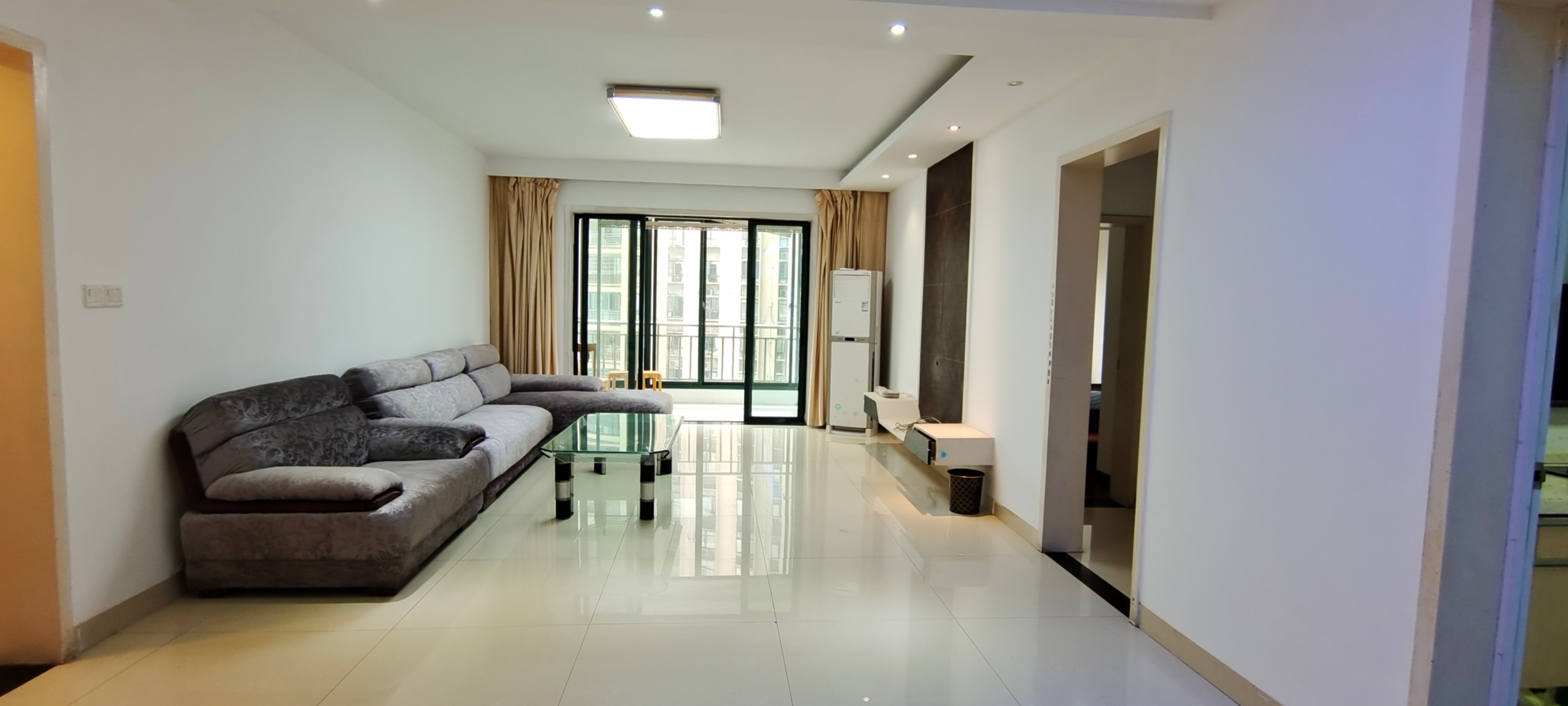 北美阳光城 4室2厅2卫 2600.0元/月 北美阳光城 4室2厅2卫 2600.0元/月室内图