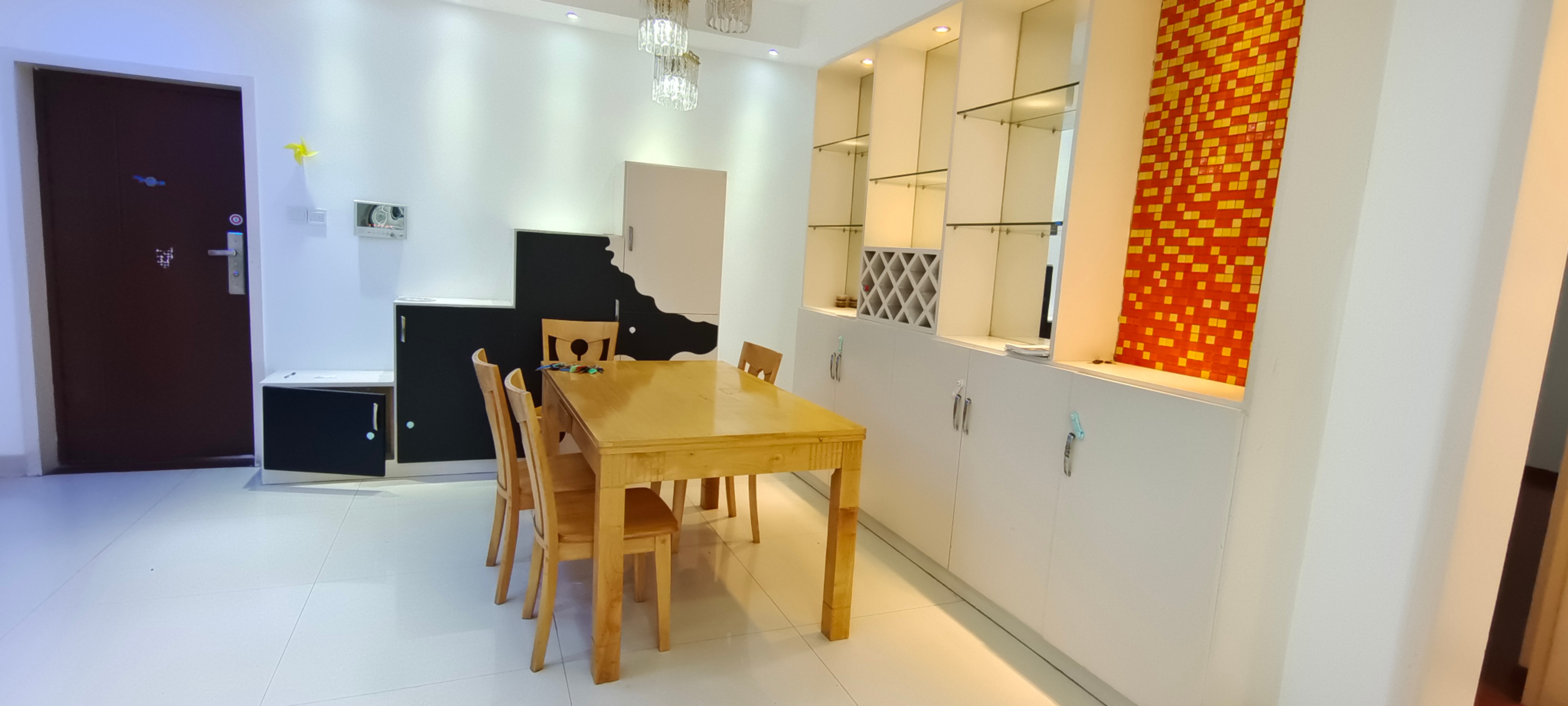 北美阳光城 4室2厅2卫 2600.0元/月 北美阳光城 4室2厅2卫 2600.0元/月室内图