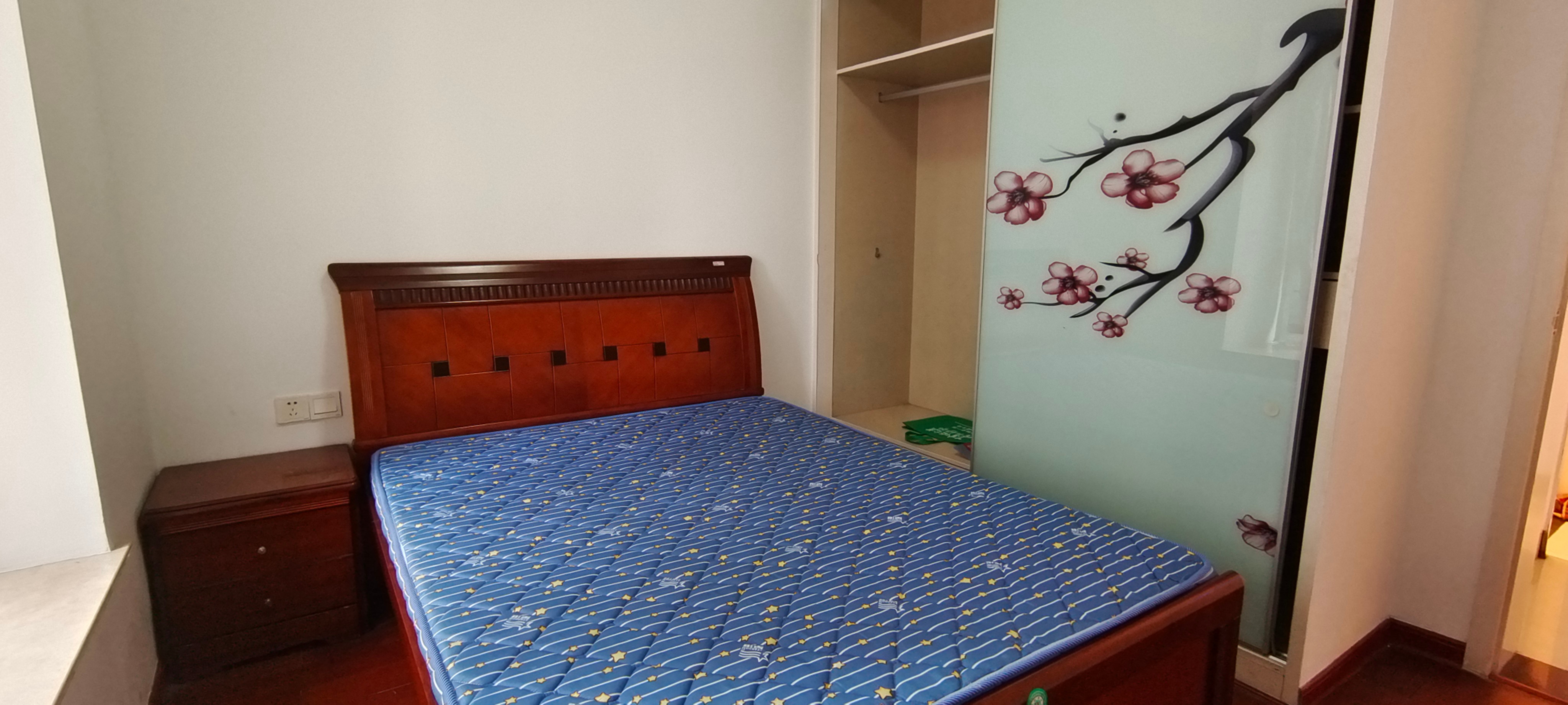 北美阳光城 4室2厅2卫 2600.0元/月 北美阳光城 4室2厅2卫 2600.0元/月室内图