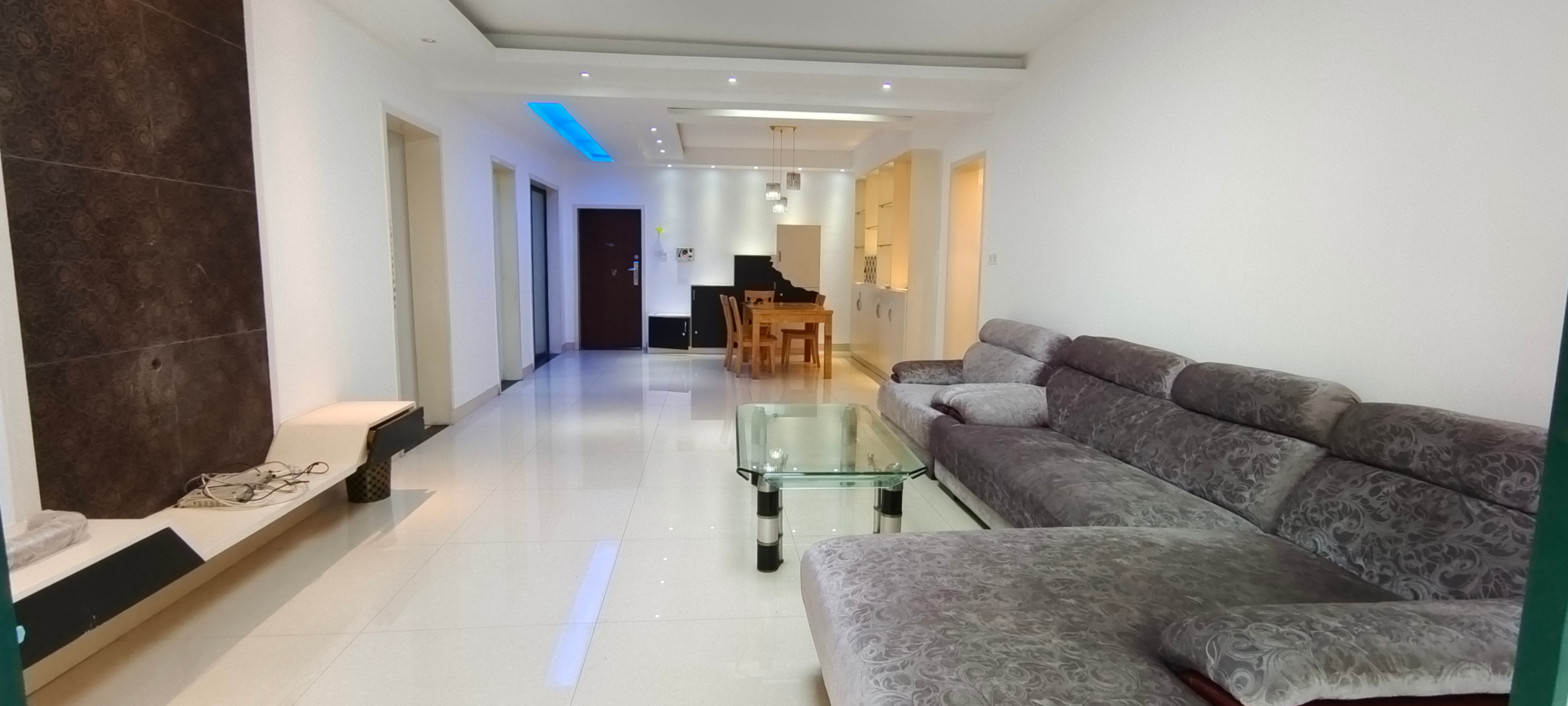 北美阳光城 4室2厅2卫 2600.0元/月 北美阳光城 4室2厅2卫 2600.0元/月室内图