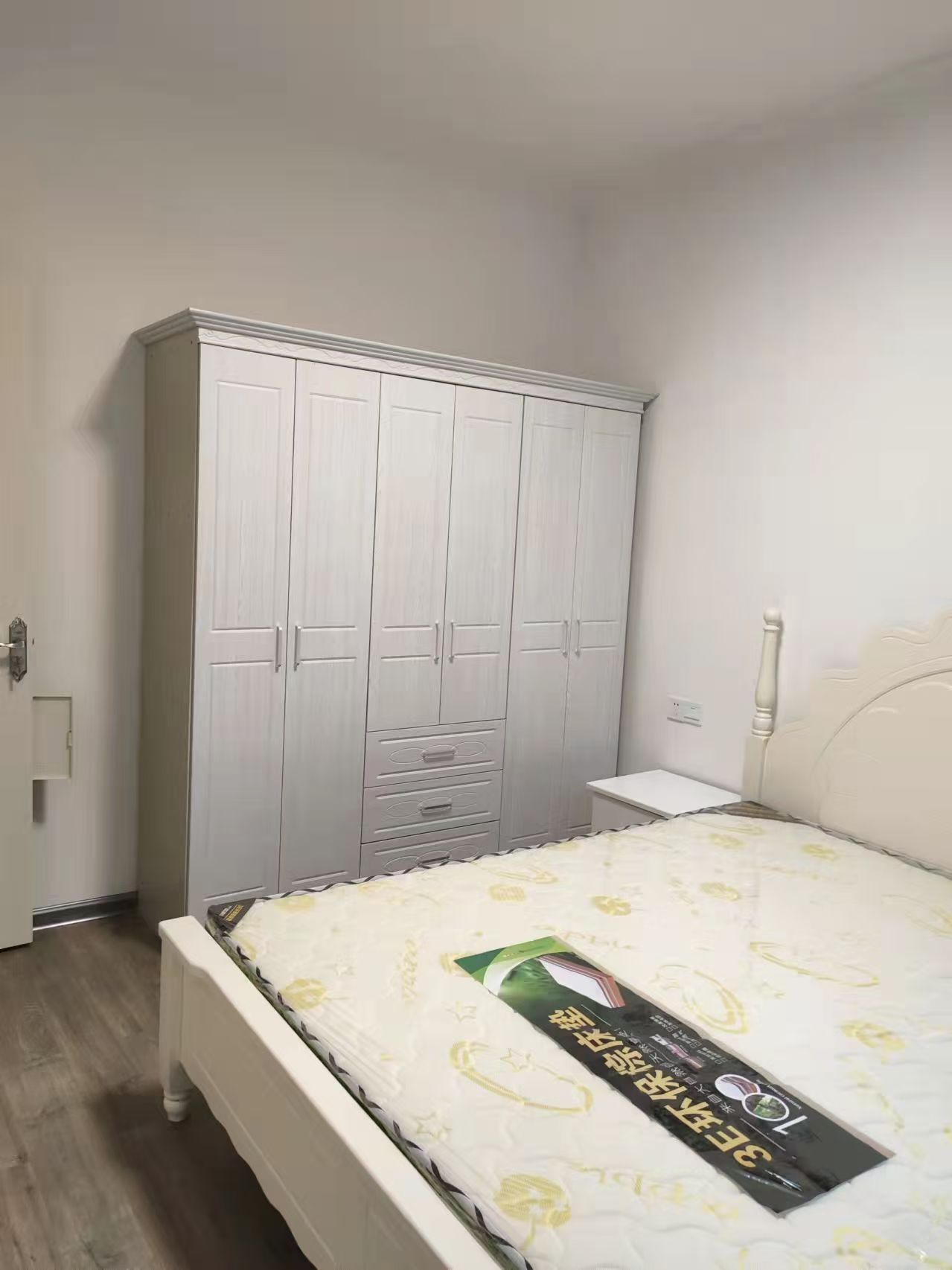 中泰财富湘江 3室2厅2卫 2800.0元/月 中泰财富湘江 3室2厅2卫 2800.0元/月室内图