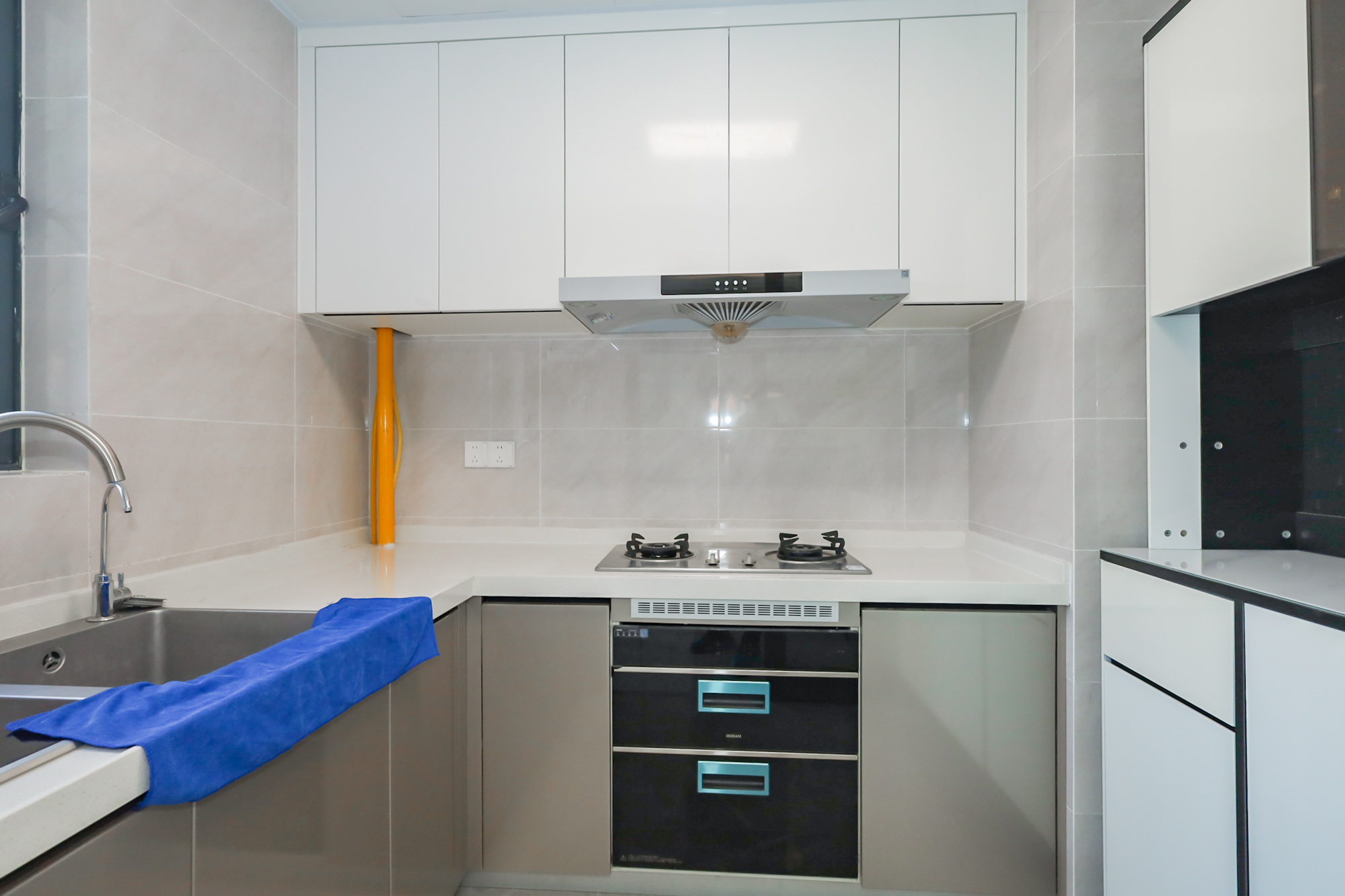 滨江府1913  1室0厅0卫    245.0万 滨江府1913  1室0厅0卫    245.0万厨房