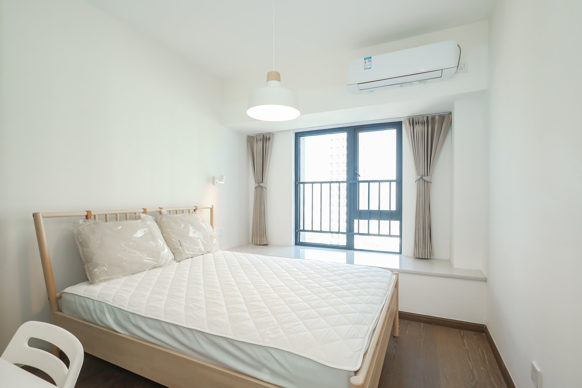 滨江府1913  1室0厅0卫    245.0万 滨江府1913  1室0厅0卫    245.0万卧室