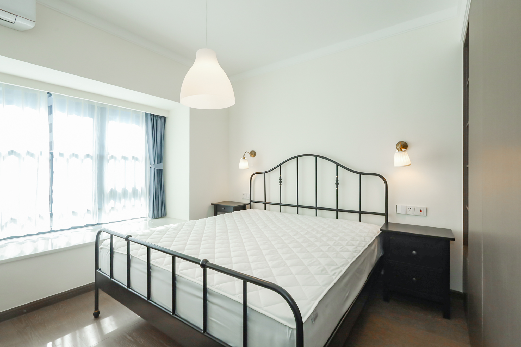 滨江府1913  1室0厅0卫    245.0万 滨江府1913  1室0厅0卫    245.0万卧室