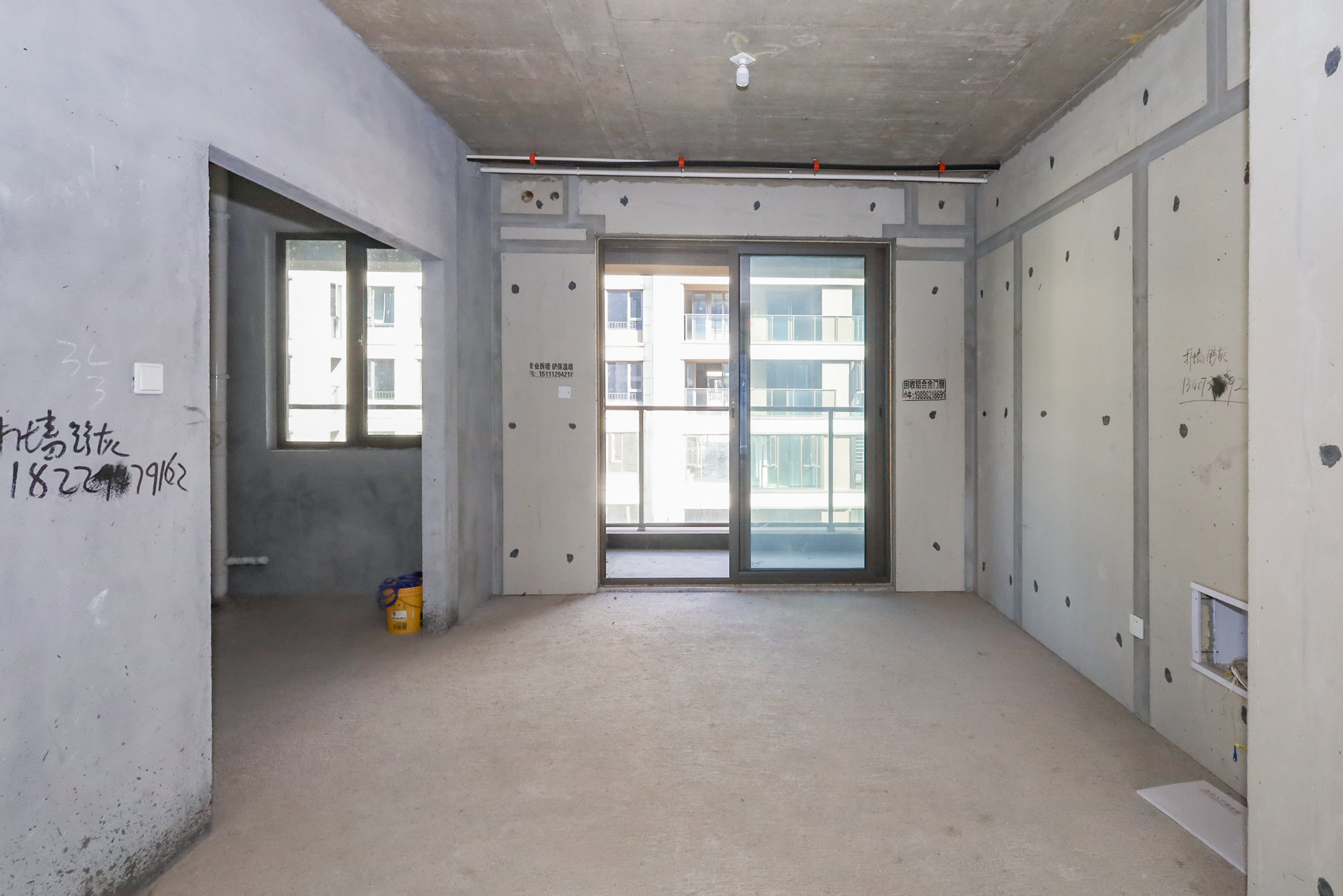 正荣滨江紫阙台 4室2厅3卫 278.0万 正荣滨江紫阙台 4室2厅3卫 278.0万其他