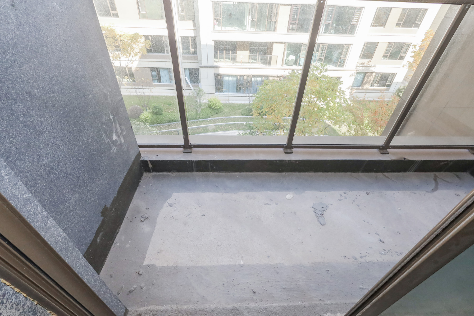 正荣滨江紫阙台 4室2厅3卫 278.0万 正荣滨江紫阙台 4室2厅3卫 278.0万阳台