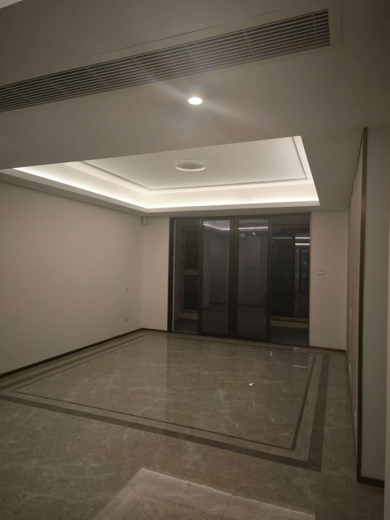 金茂建发观悦  4室2厅2卫   3800.00元/月