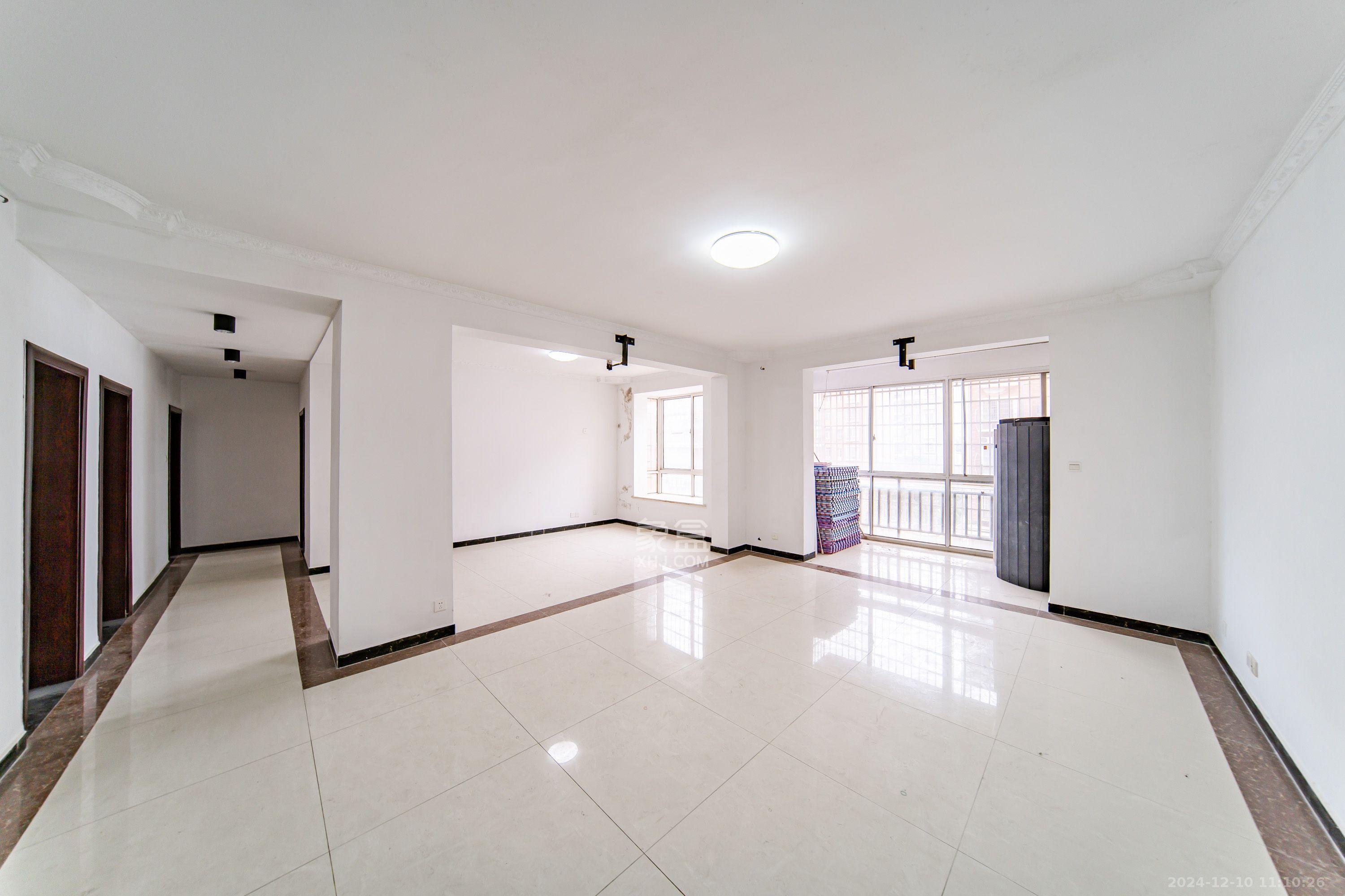 水印华府一期 3室2厅2卫 2600.0元/月 水印华府一期 3室2厅2卫 2600.0元/月室内图