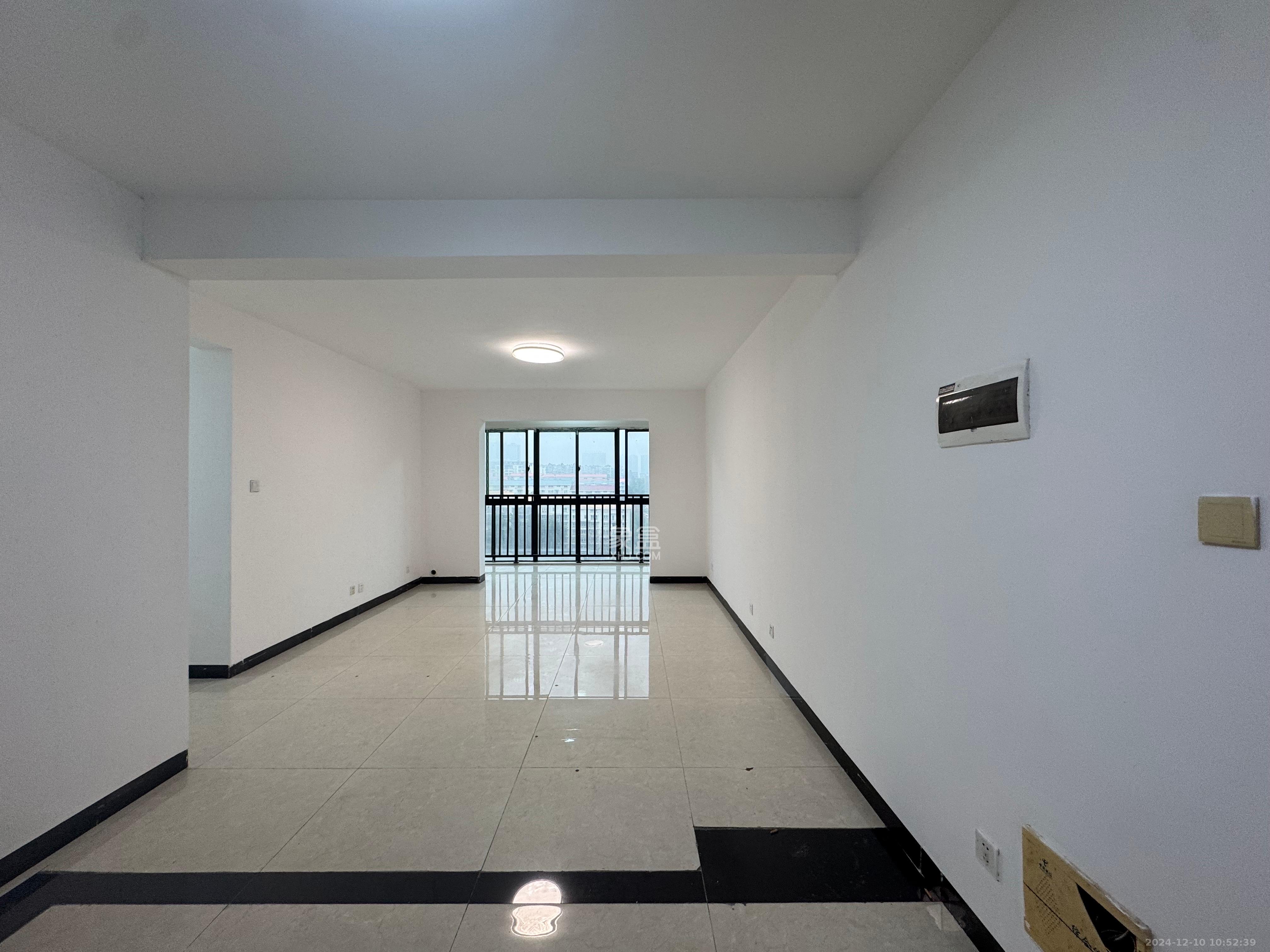 星城新宇莲景苑 1室2厅1卫 2600.0元/月 星城新宇莲景苑 1室2厅1卫 2600.0元/月室内图