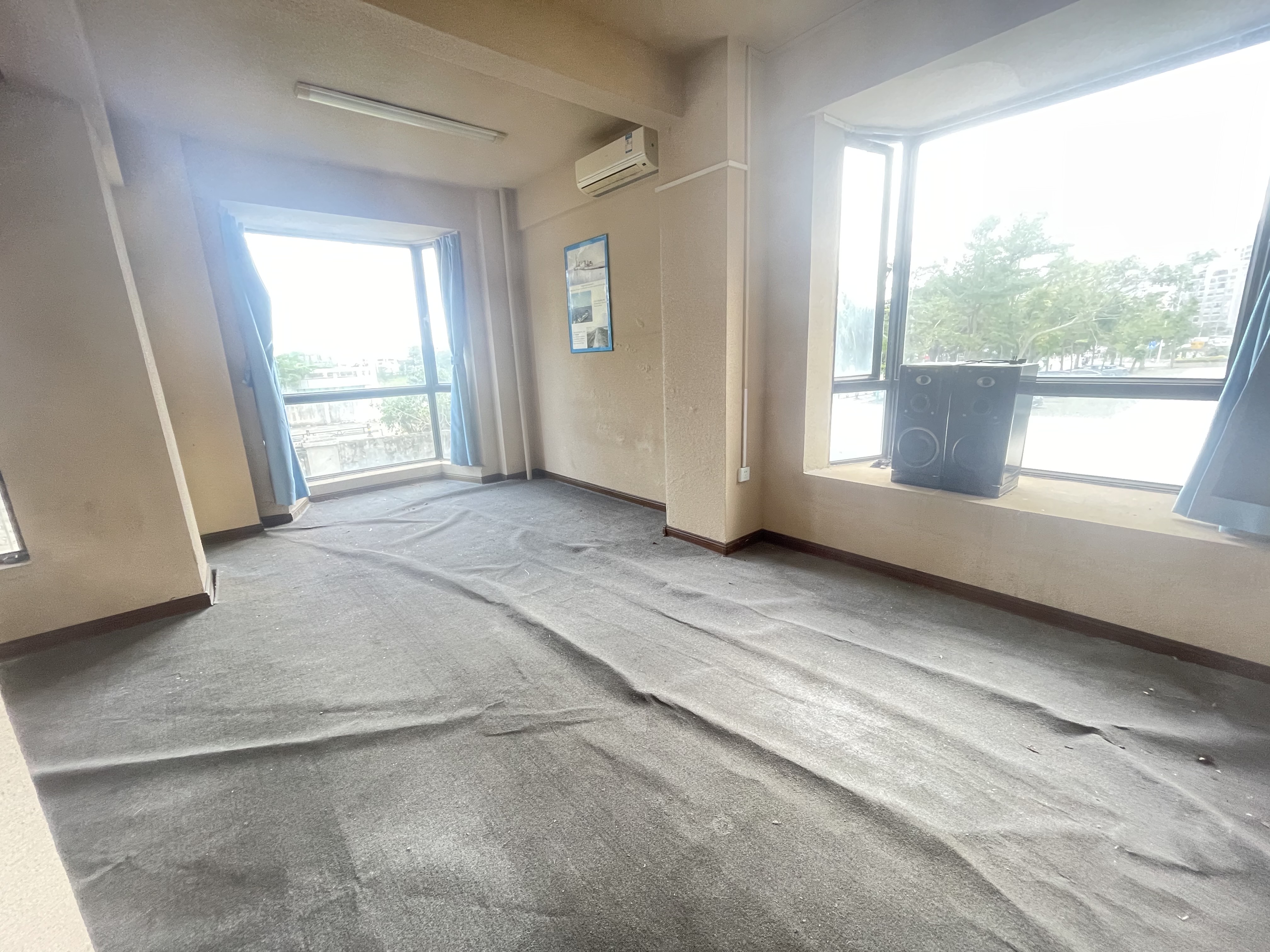 海南大公馆(海岸绿洲) 4室2厅3卫 10000.0元/月 海南大公馆(海岸绿洲) 4室2厅3卫 10000.0元/月室内图