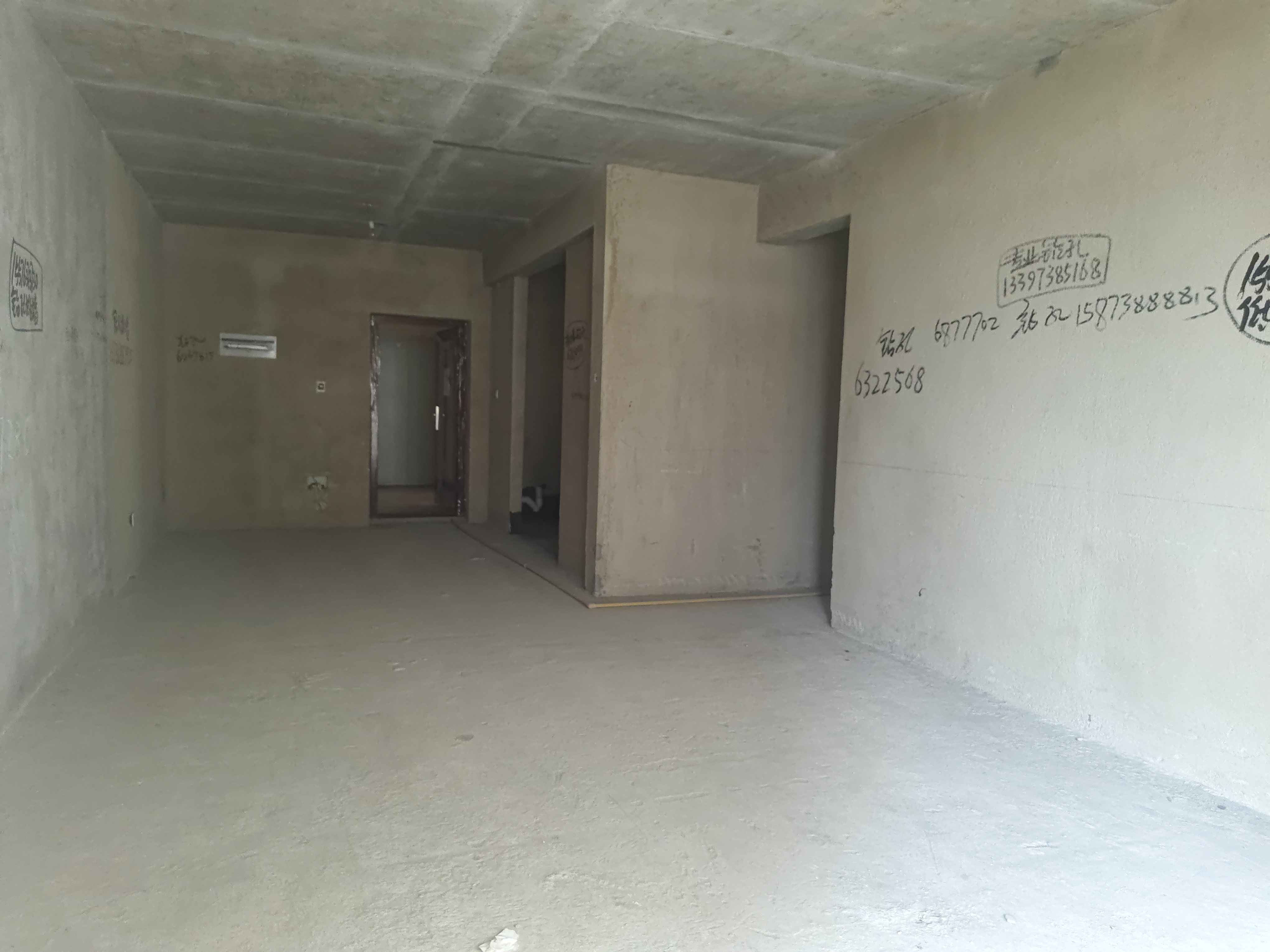 和顺嘉苑 4室2厅2卫 62.0万 和顺嘉苑 4室2厅2卫 62.0万客厅