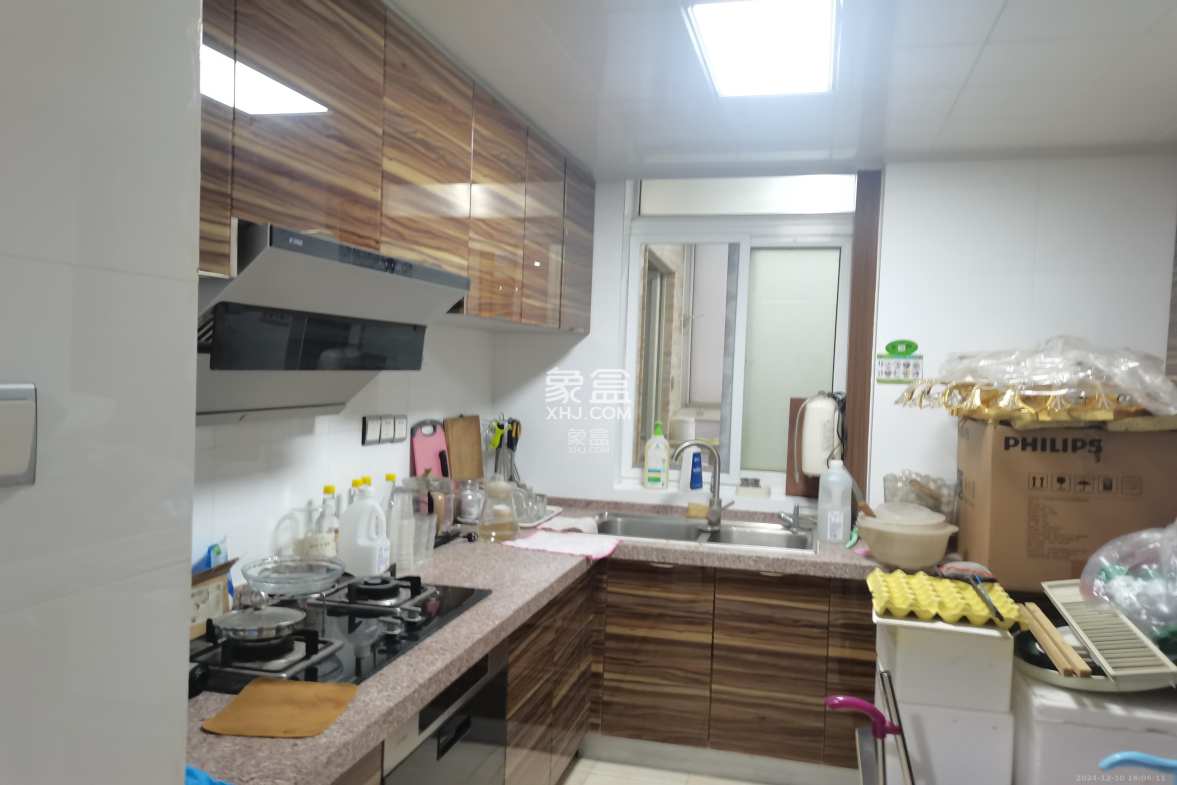 新世纪花苑 4室2厅1卫 5500.0元/月 新世纪花苑 4室2厅1卫 5500.0元/月室内图