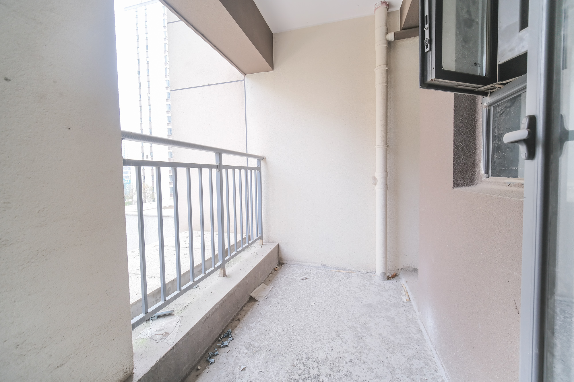 荣盛城 4室2厅3卫 138.8万 荣盛城 4室2厅3卫 138.8万阳台