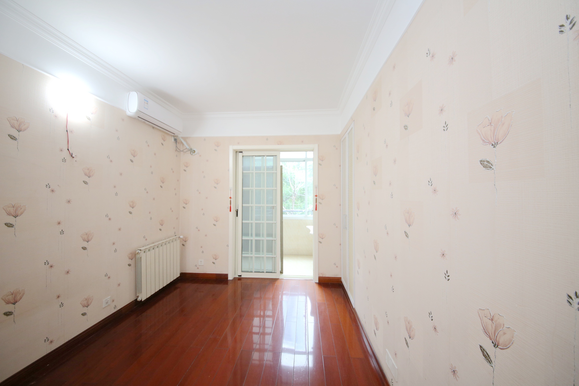 向阳门第  3室2厅2卫    275.8万卧室