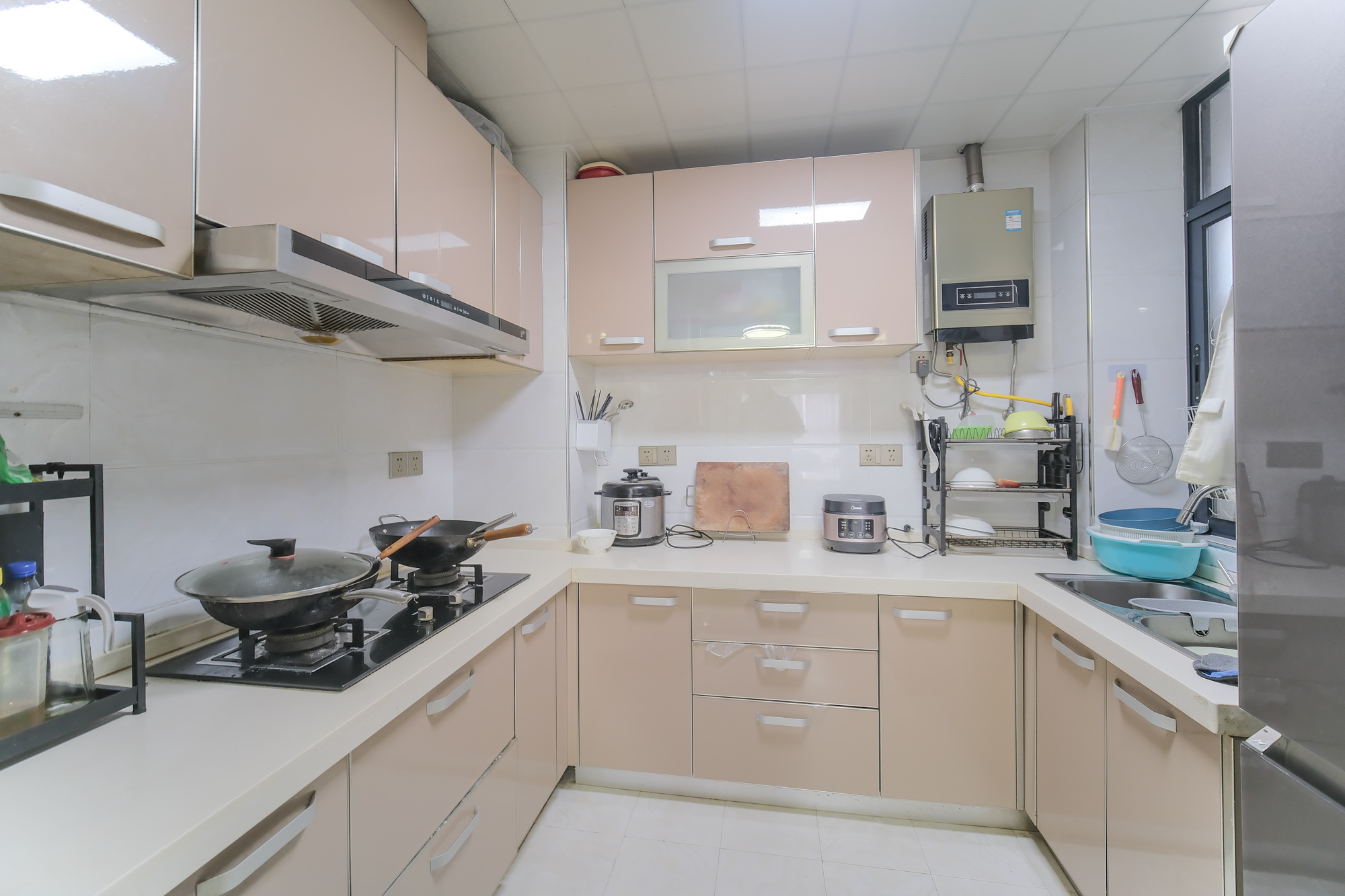 花样年华  3室2厅2卫    95.0万 花样年华  3室2厅2卫    95.0万厨房