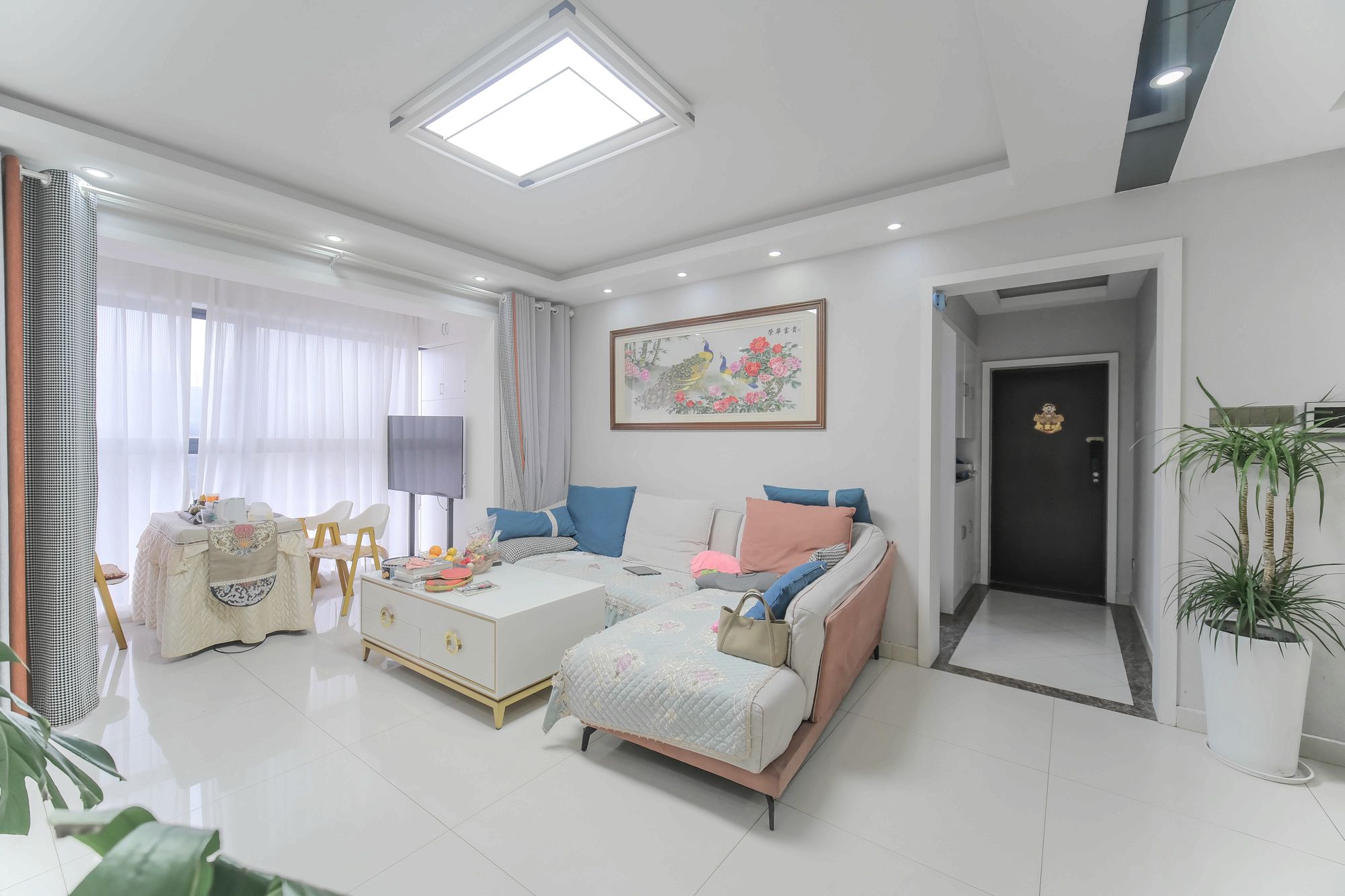 花样年华  3室2厅2卫    95.0万 花样年华  3室2厅2卫    95.0万客厅