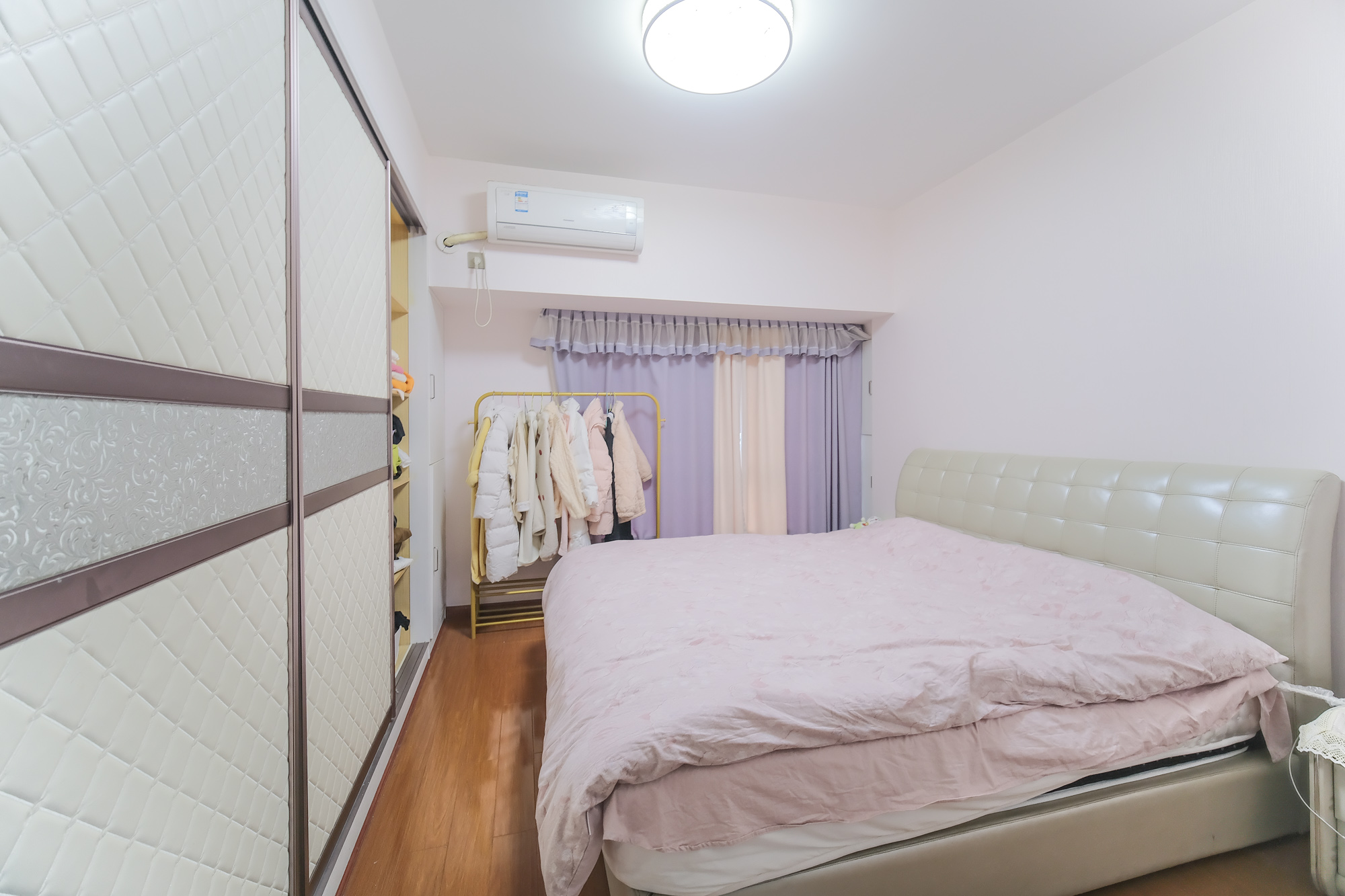 花样年华  3室2厅2卫    95.0万 花样年华  3室2厅2卫    95.0万卧室