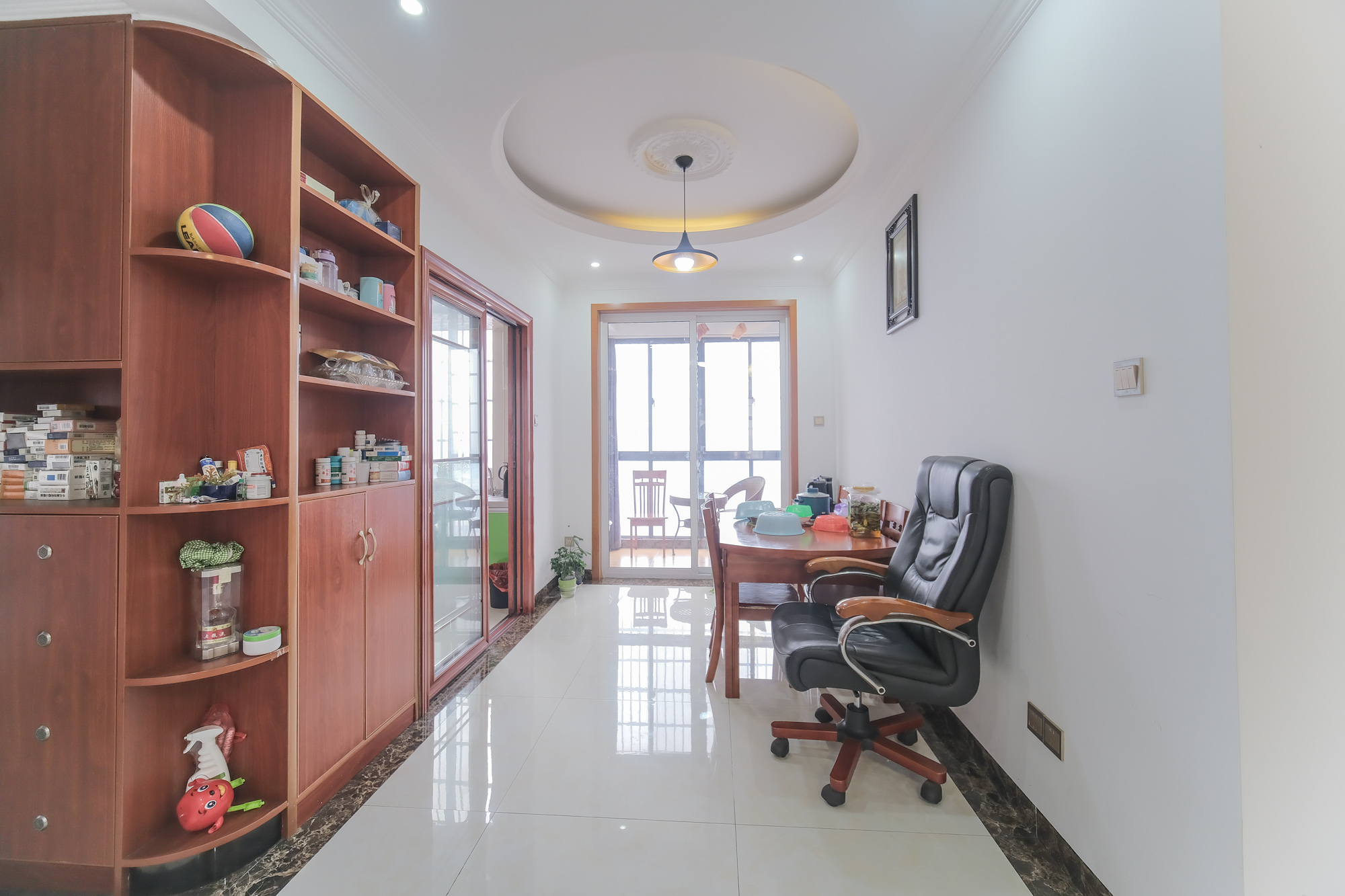 中安善化国际 4室2厅2卫 68.0万 中安善化国际 4室2厅2卫 68.0万客厅