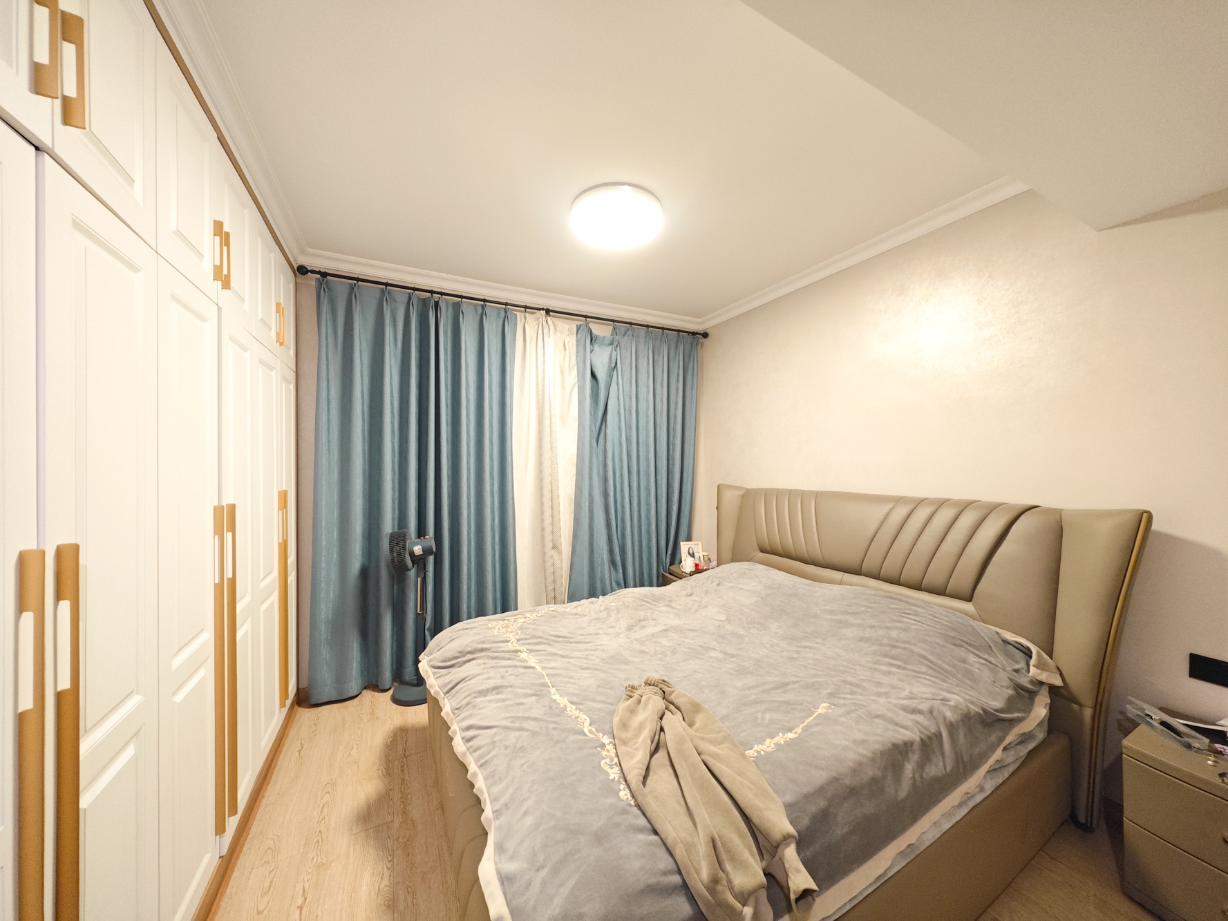 中建嘉和城  4室2厅2卫   115.00万卧室