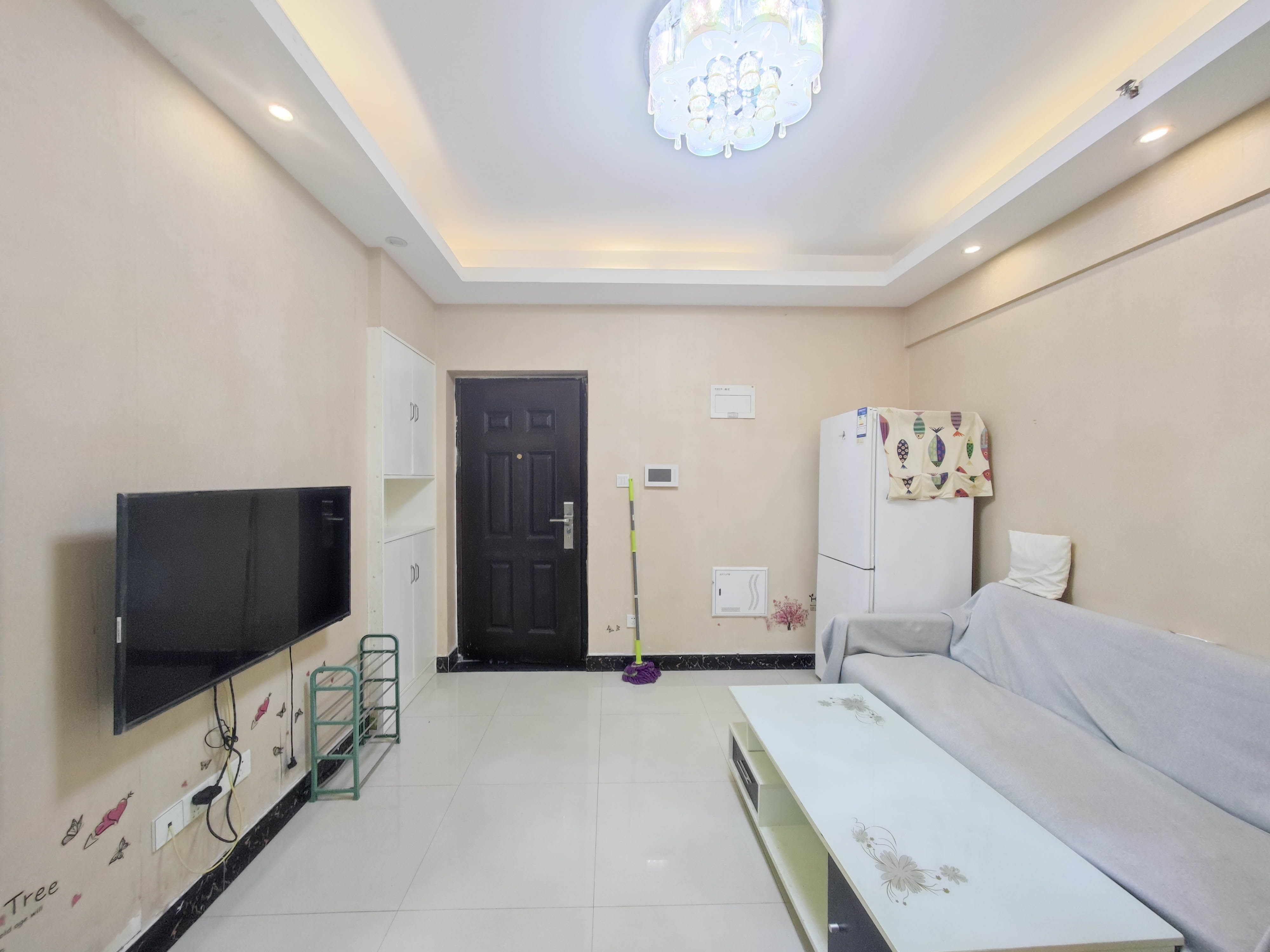 美洲故事高层 1室1厅1卫 40.0万 美洲故事高层 1室1厅1卫 40.0万客厅