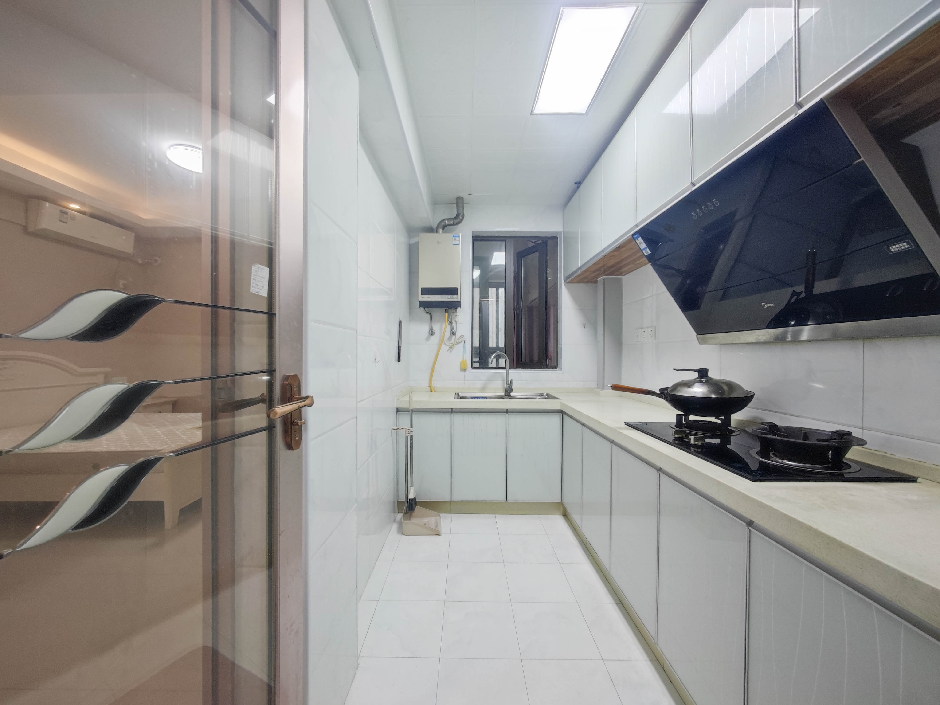 美洲故事高层 1室1厅1卫 40.0万 美洲故事高层 1室1厅1卫 40.0万其他