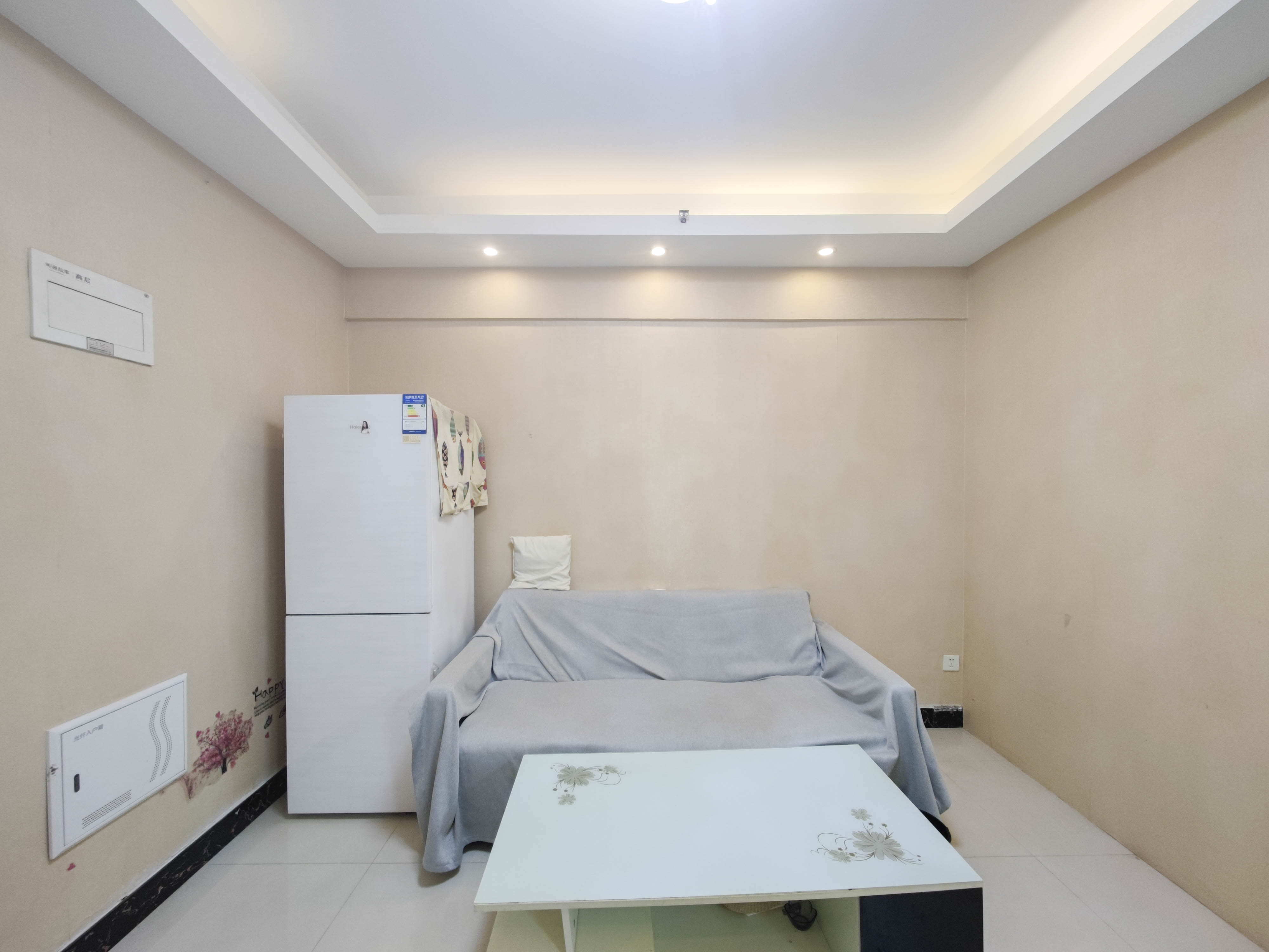 美洲故事高层 1室1厅1卫 40.0万 美洲故事高层 1室1厅1卫 40.0万客厅