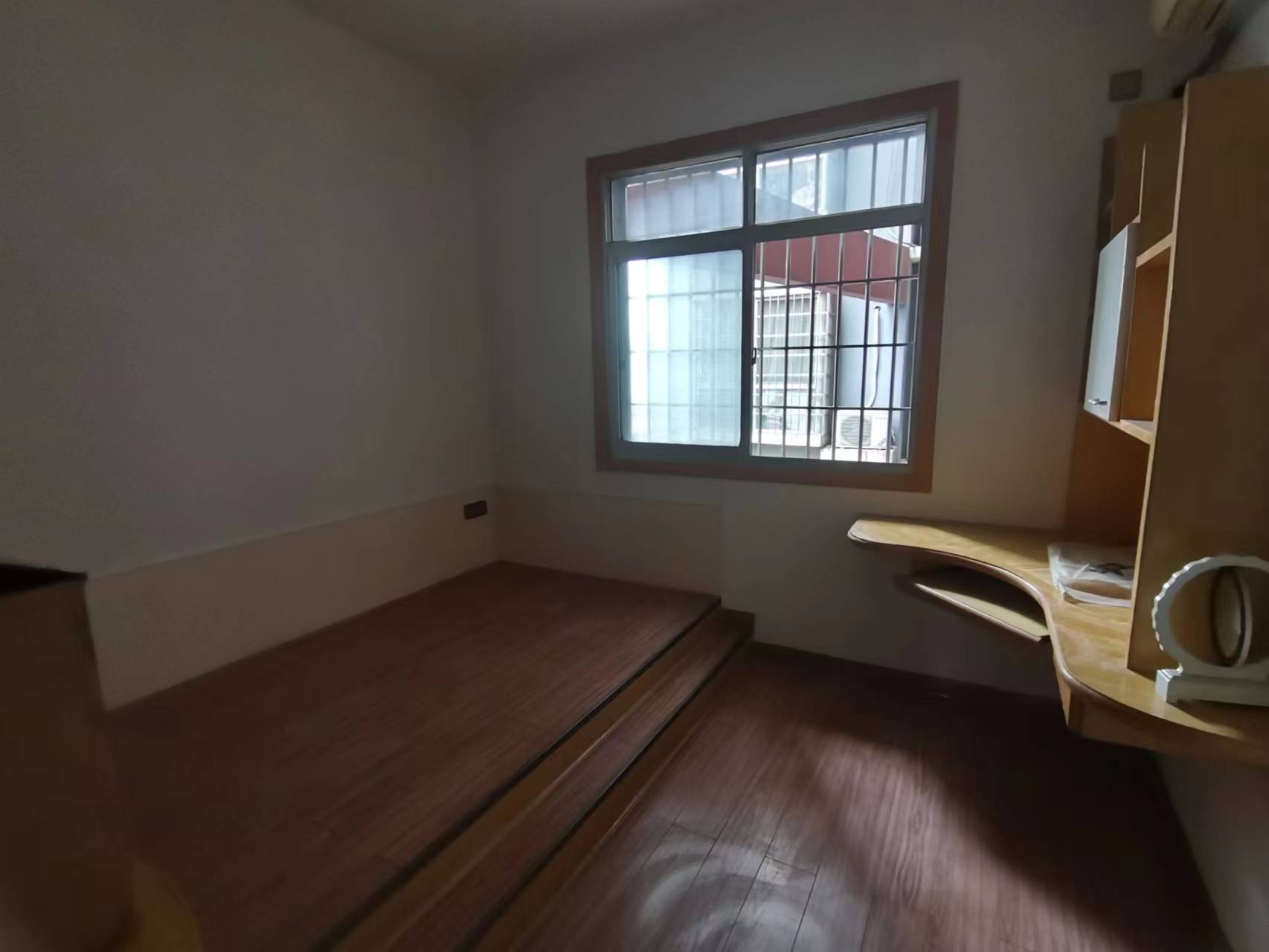 大汉巨龙家园  0室0厅0卫    1600.0元/月 大汉巨龙家园  0室0厅0卫    1600.0元/月室内图