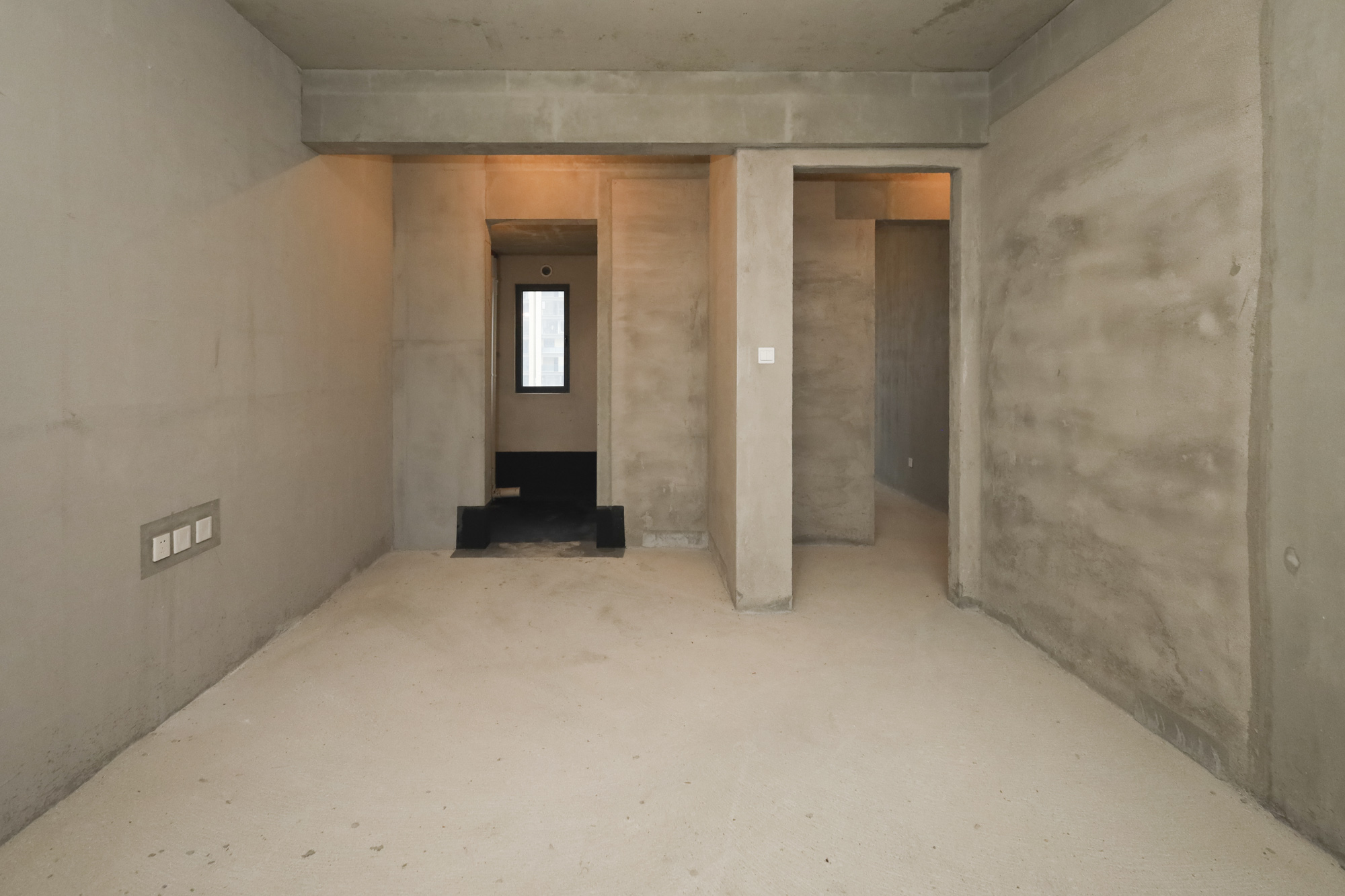 地铁中建江山玖樾  4室2厅2卫   215.00万卧室