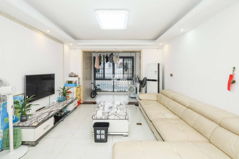 保利麓谷林语C区  3室2厅1卫    89.8万