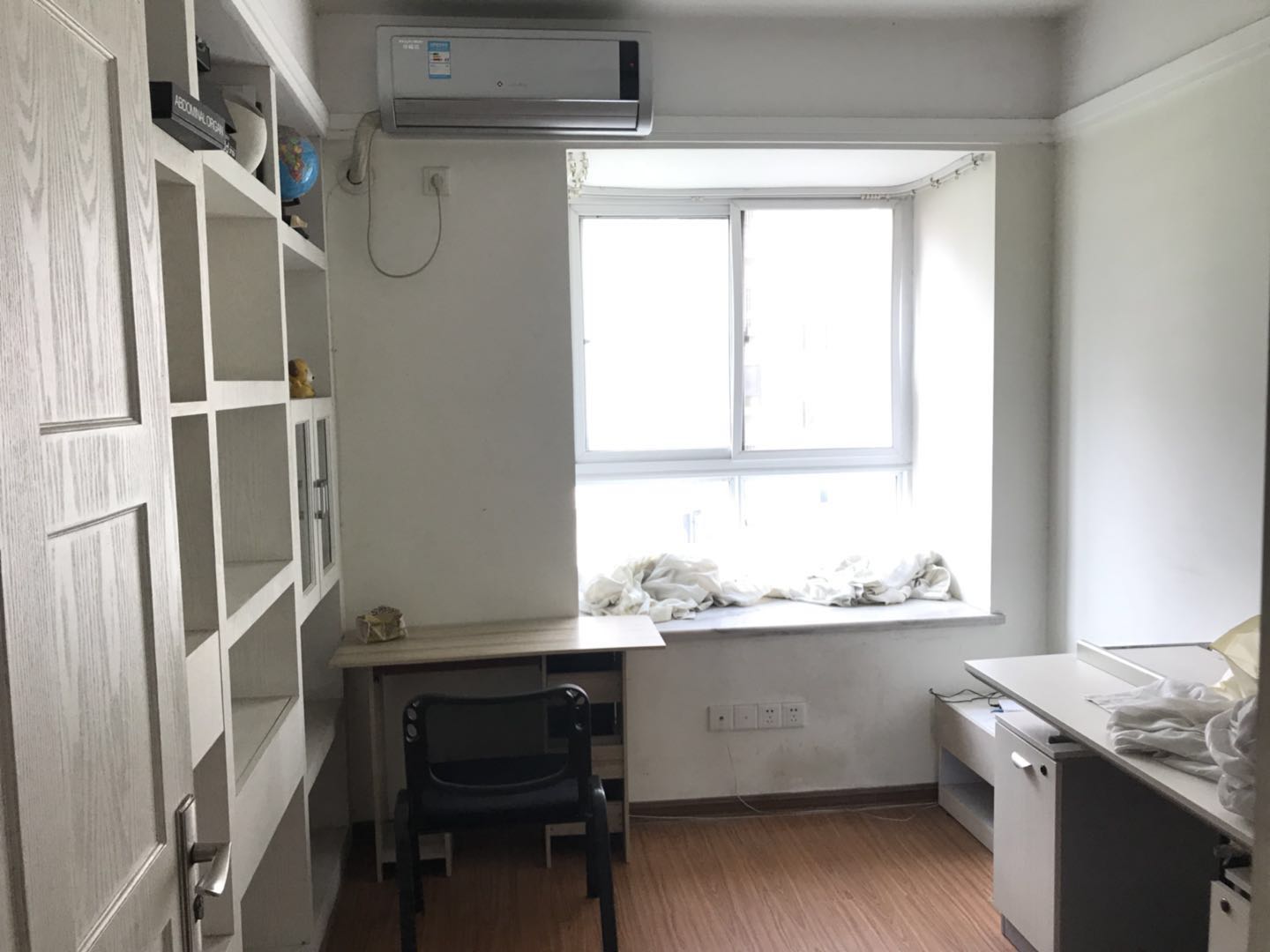 嘉盛华庭（一期、二期、三期）  3室2厅1卫    2900.0元/月室内图