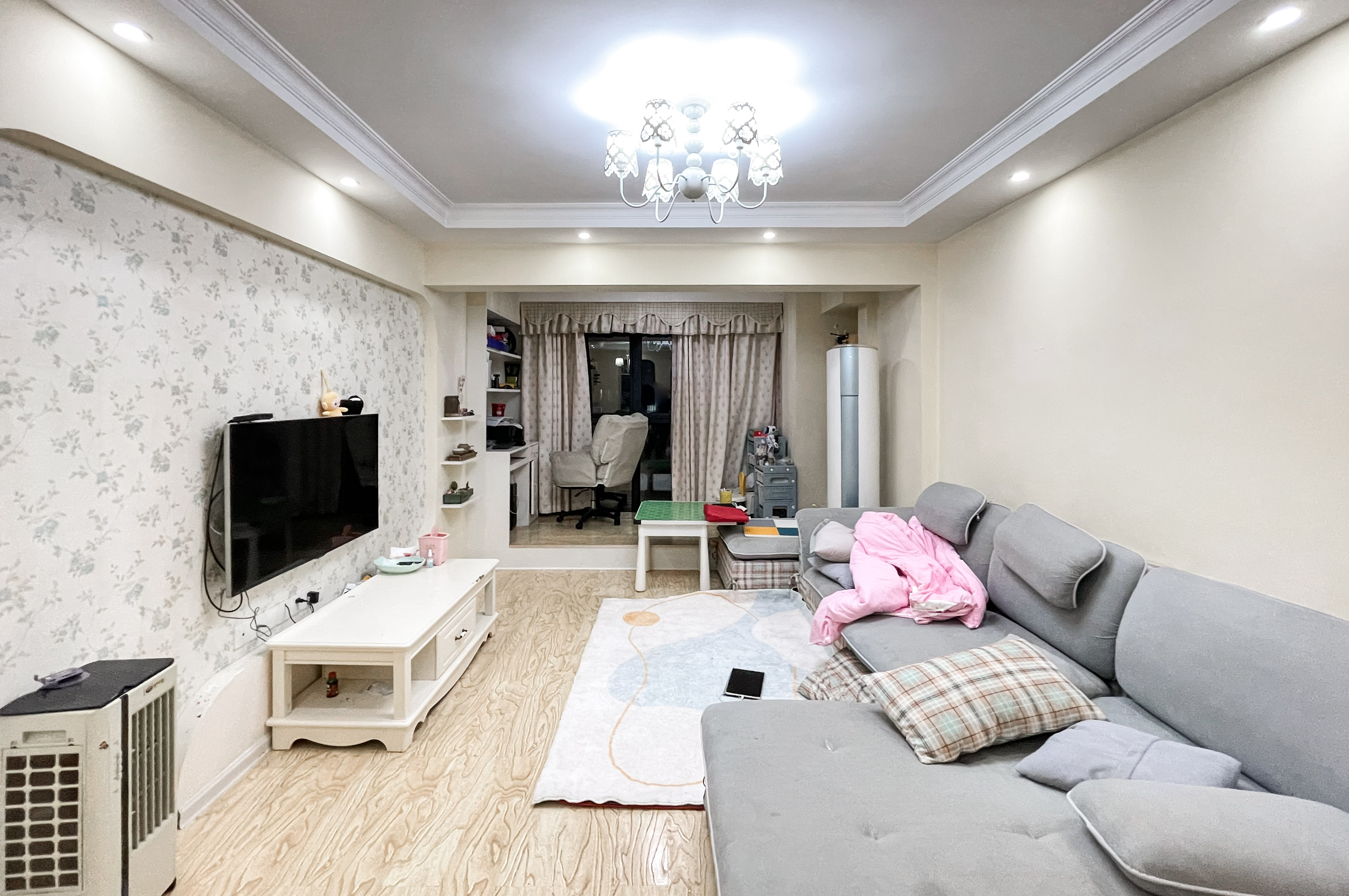 阿普阿布  3室2厅1卫   98.00万