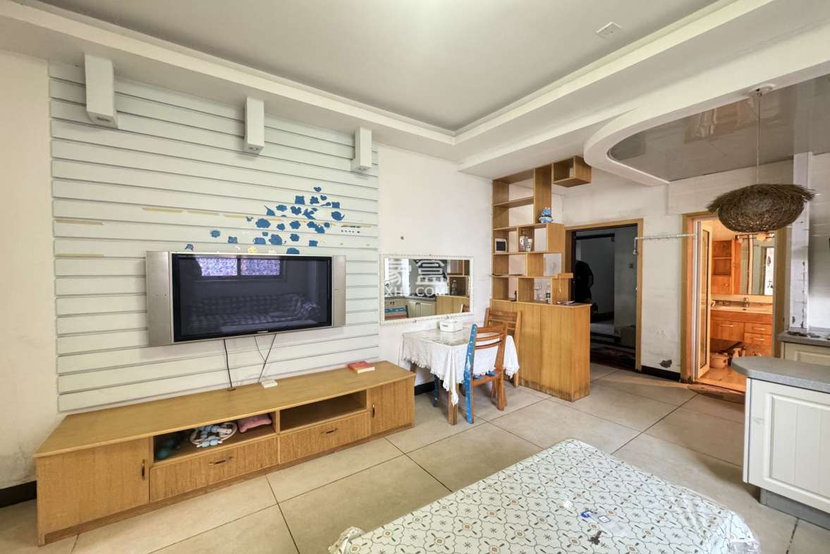 恒盛世家  1室1厅1卫    1600.0元/月 恒盛世家  1室1厅1卫    1600.0元/月室内图