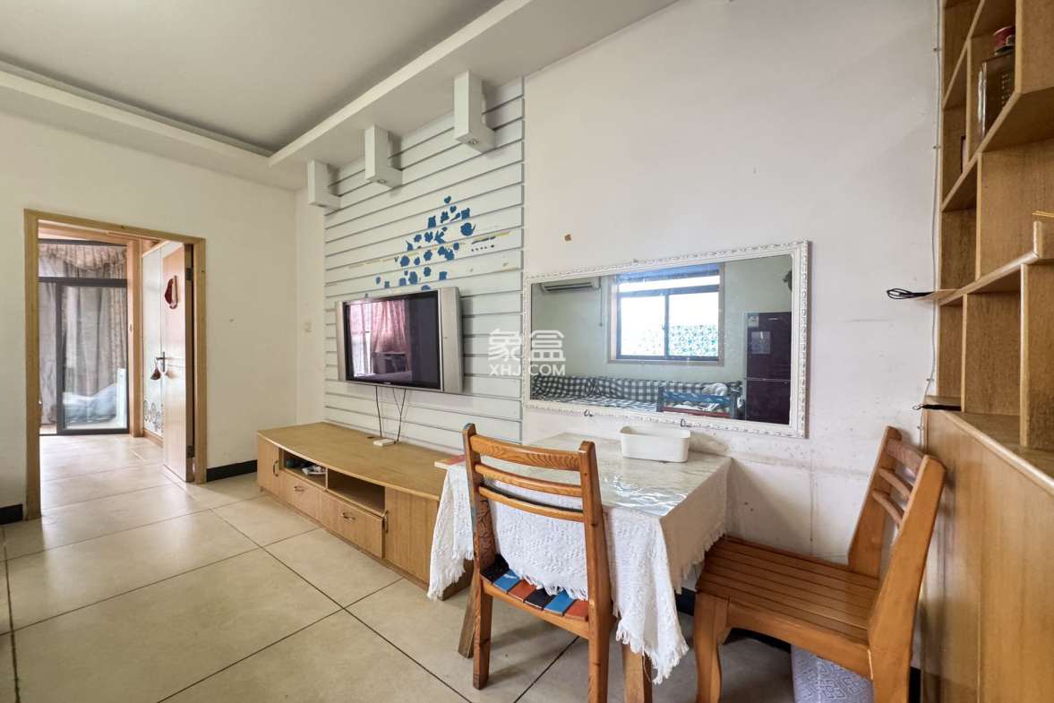 恒盛世家  1室1厅1卫    1600.0元/月 恒盛世家  1室1厅1卫    1600.0元/月室内图