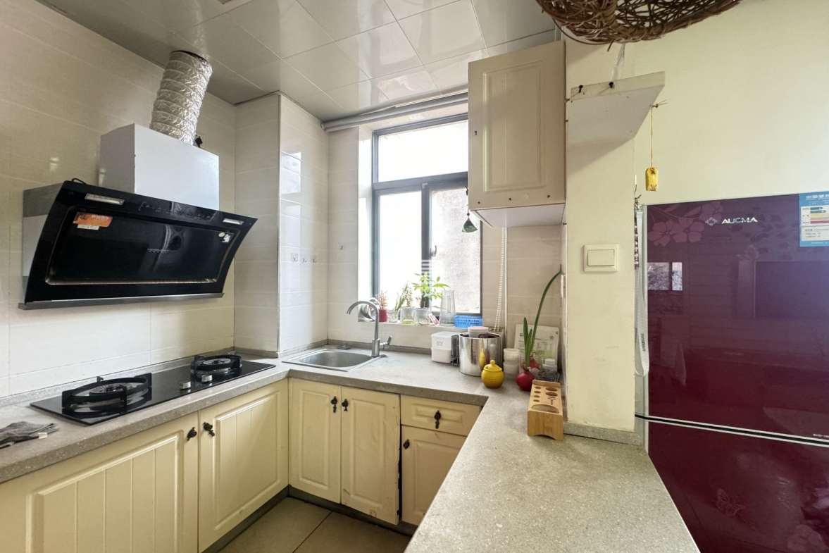 恒盛世家  1室1厅1卫    1600.0元/月 恒盛世家  1室1厅1卫    1600.0元/月室内图