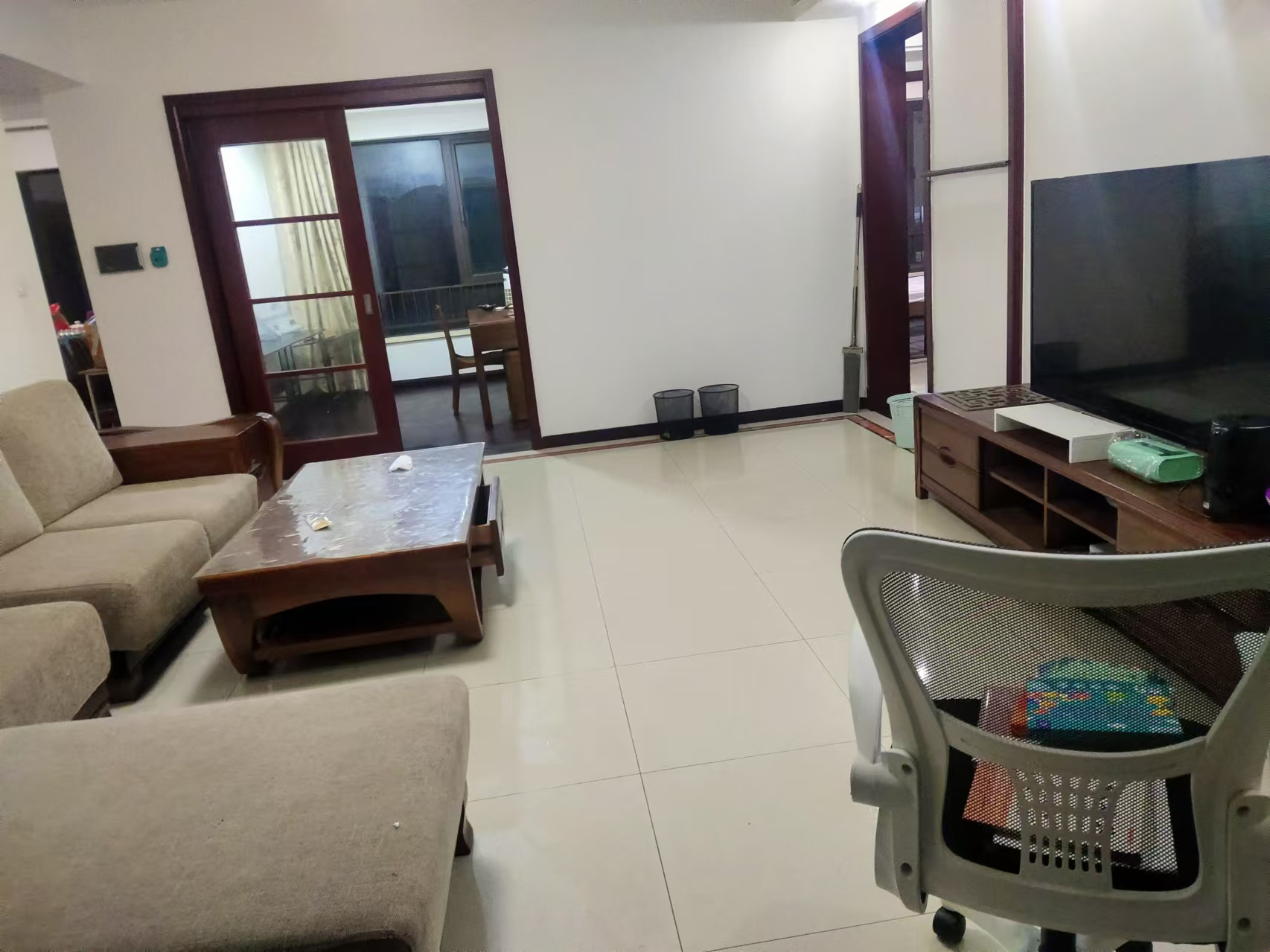 中海国际二期  4室2厅2卫    2400.0元/月 中海国际二期  4室2厅2卫    2400.0元/月室内图