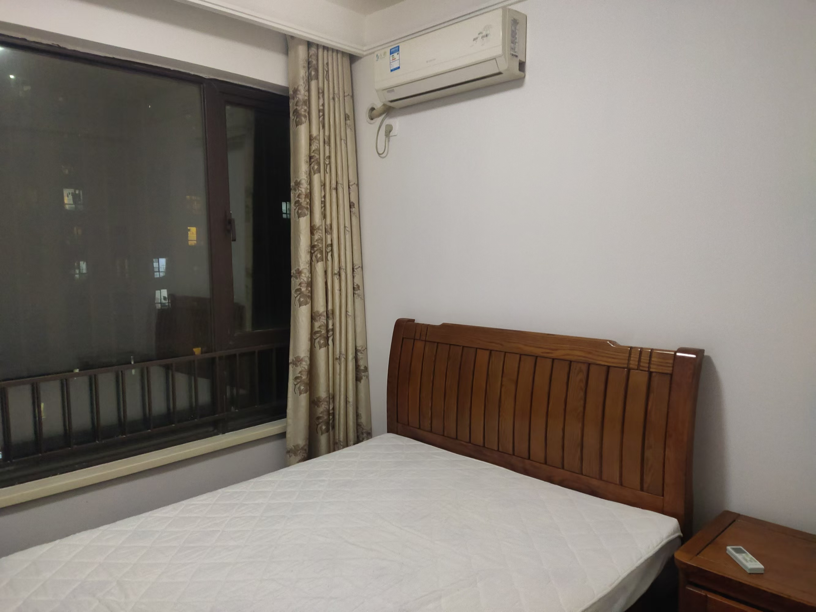 中海国际二期  4室2厅2卫    2400.0元/月 中海国际二期  4室2厅2卫    2400.0元/月室内图