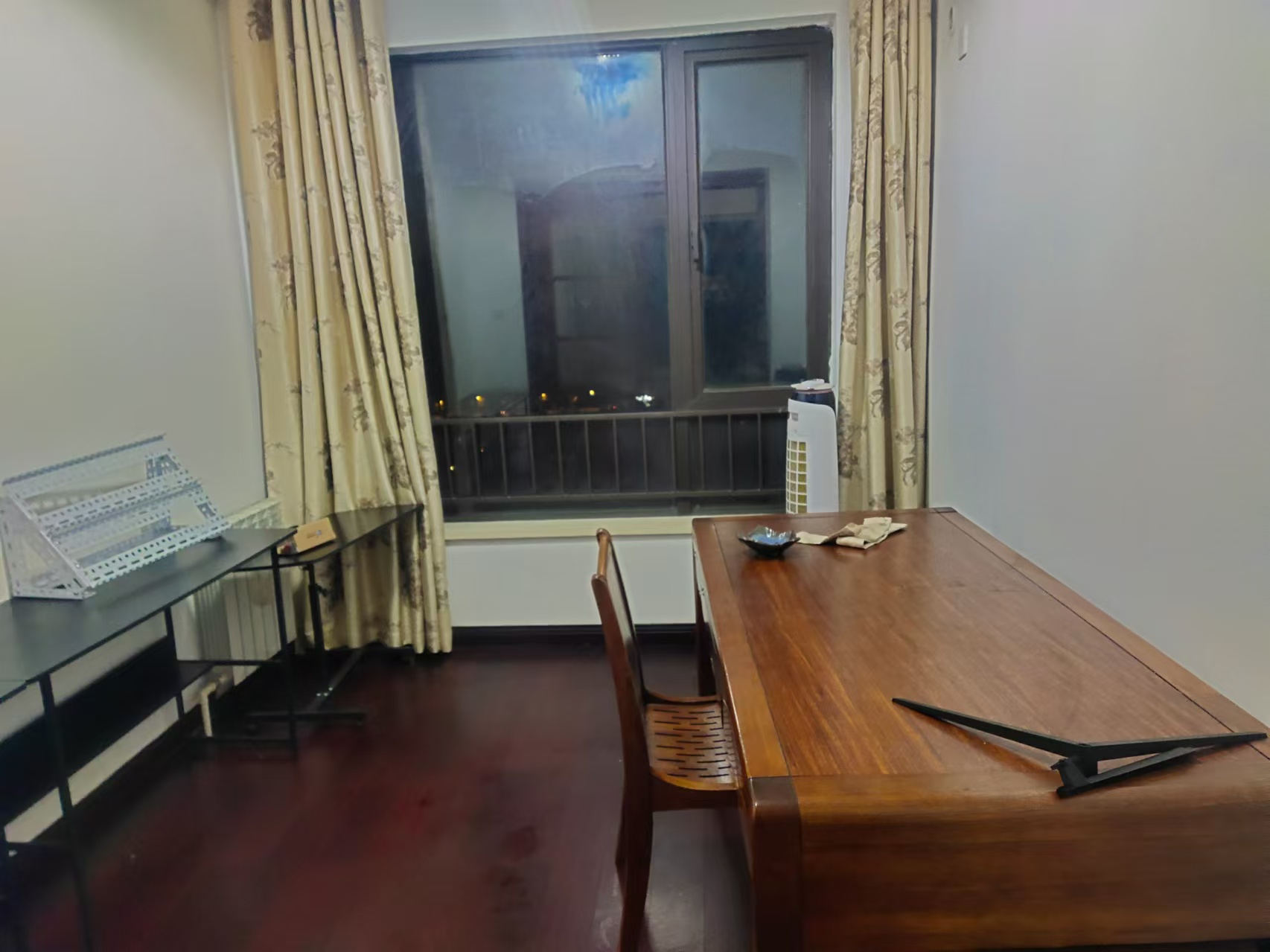 中海国际二期  4室2厅2卫    2400.0元/月 中海国际二期  4室2厅2卫    2400.0元/月室内图