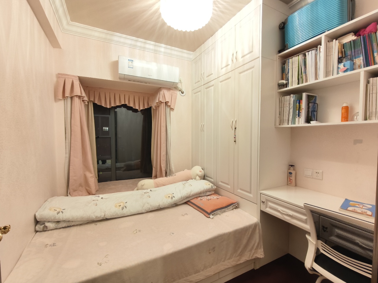 恒大华府 3室2厅2卫 72.8万 恒大华府 3室2厅2卫 72.8万室内图