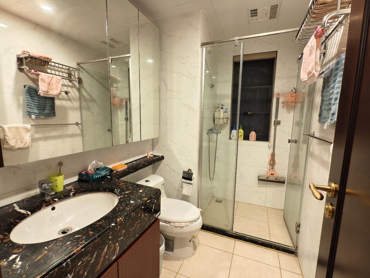 恒大华府 3室2厅2卫 72.8万 恒大华府 3室2厅2卫 72.8万室内图