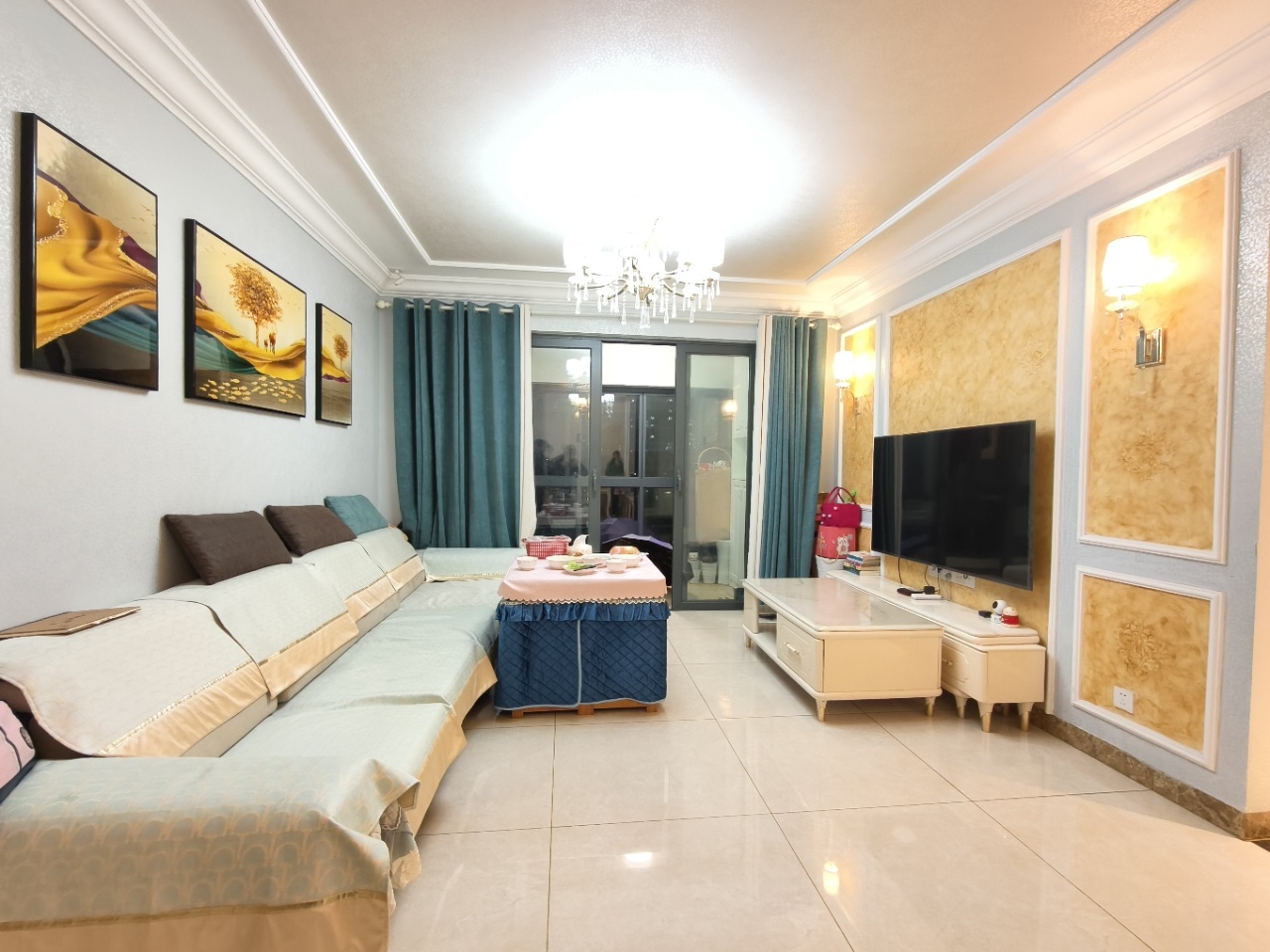 恒大华府 3室2厅2卫 72.8万 恒大华府 3室2厅2卫 72.8万室内图