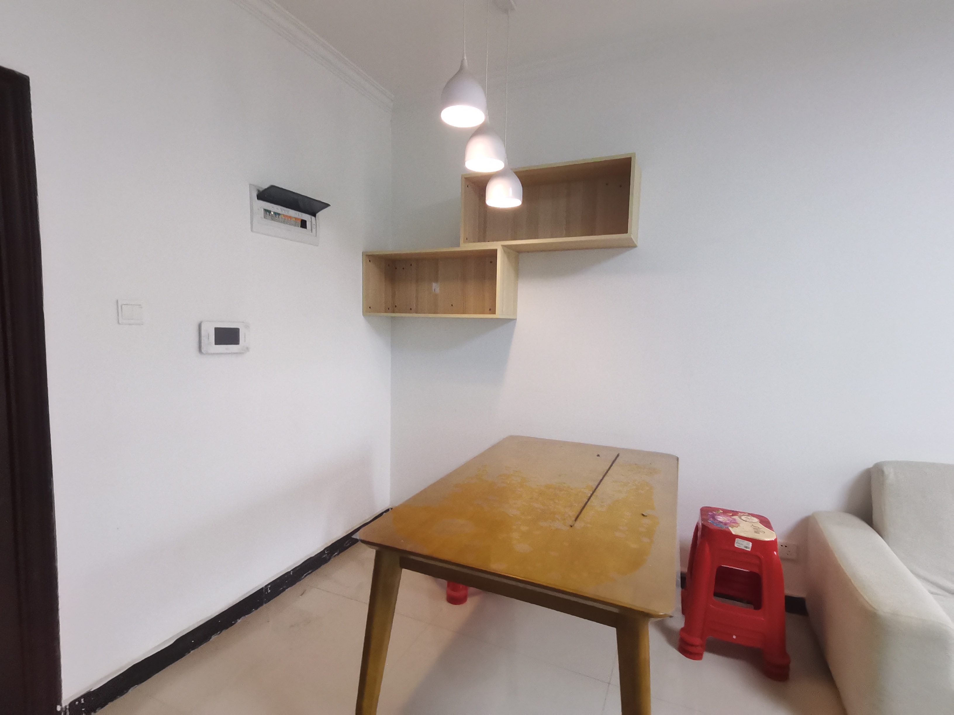 绿地海外滩一期 3室1厅1卫 2000.0元/月 绿地海外滩一期 3室1厅1卫 2000.0元/月室内图