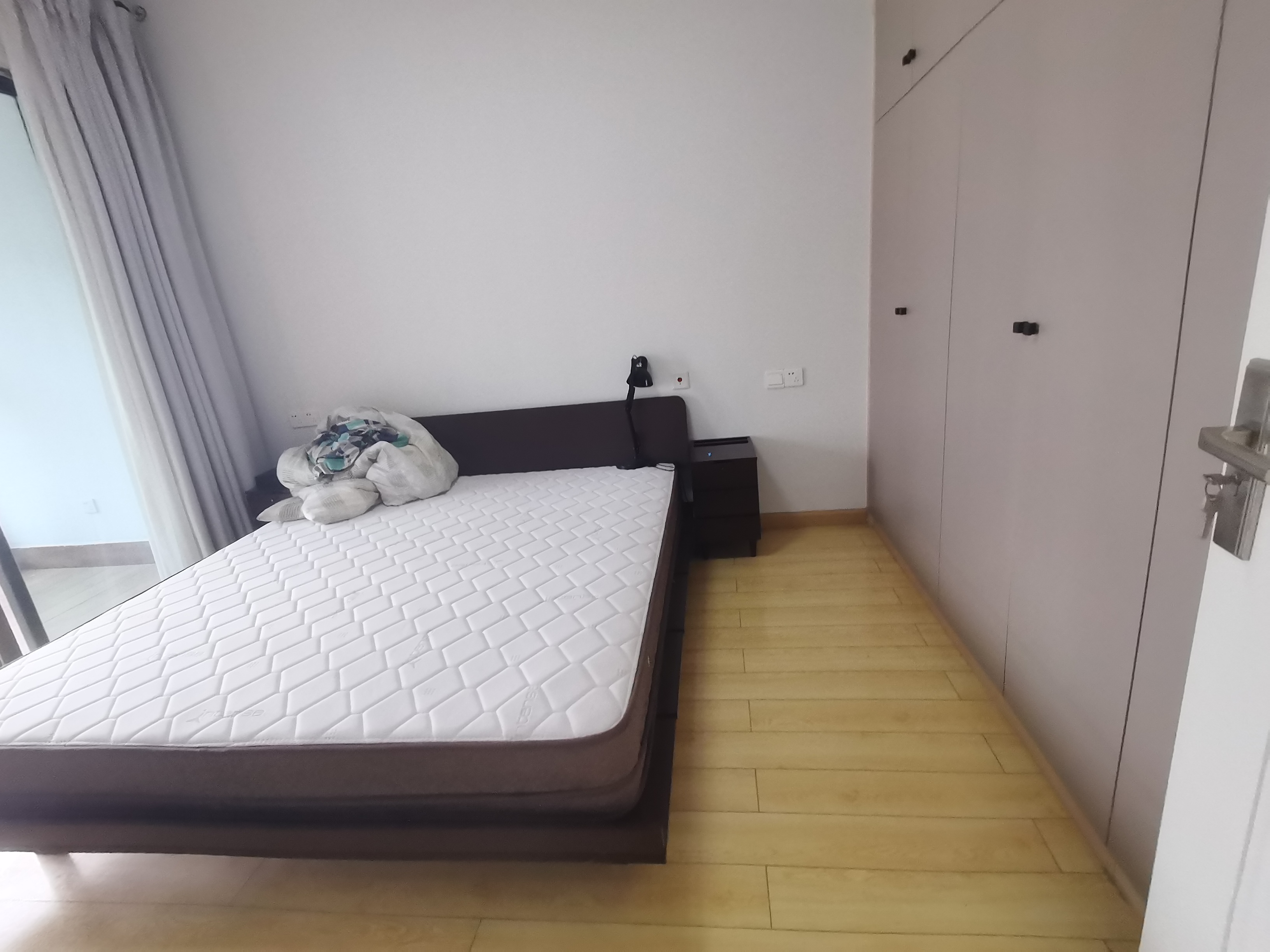 绿地海外滩一期 3室1厅1卫 2000.0元/月 绿地海外滩一期 3室1厅1卫 2000.0元/月室内图