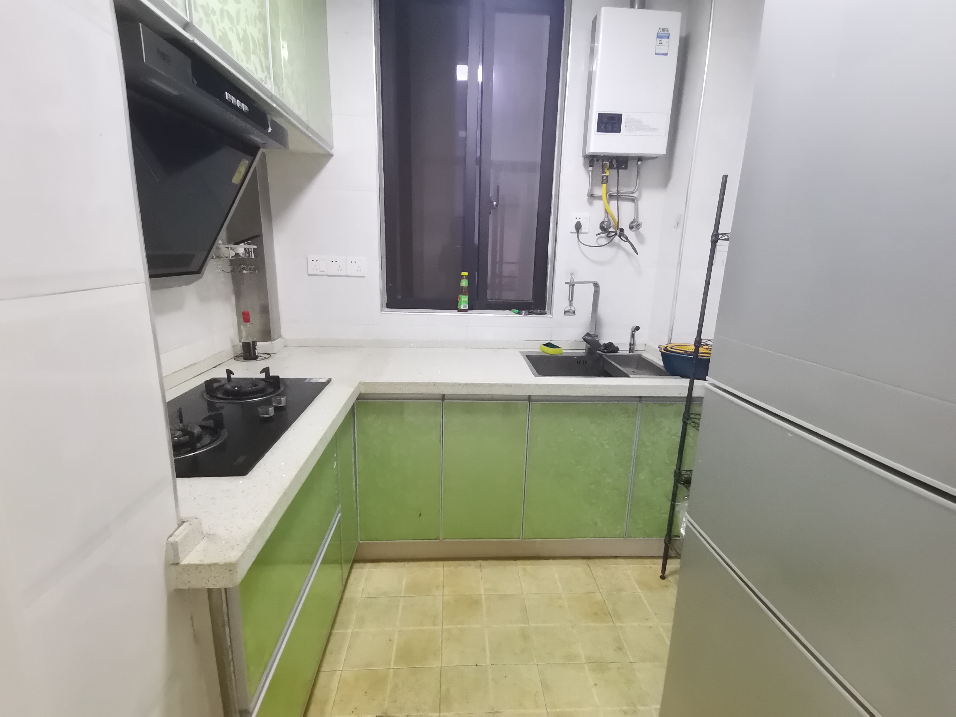 绿地海外滩一期 3室1厅1卫 2000.0元/月 绿地海外滩一期 3室1厅1卫 2000.0元/月室内图