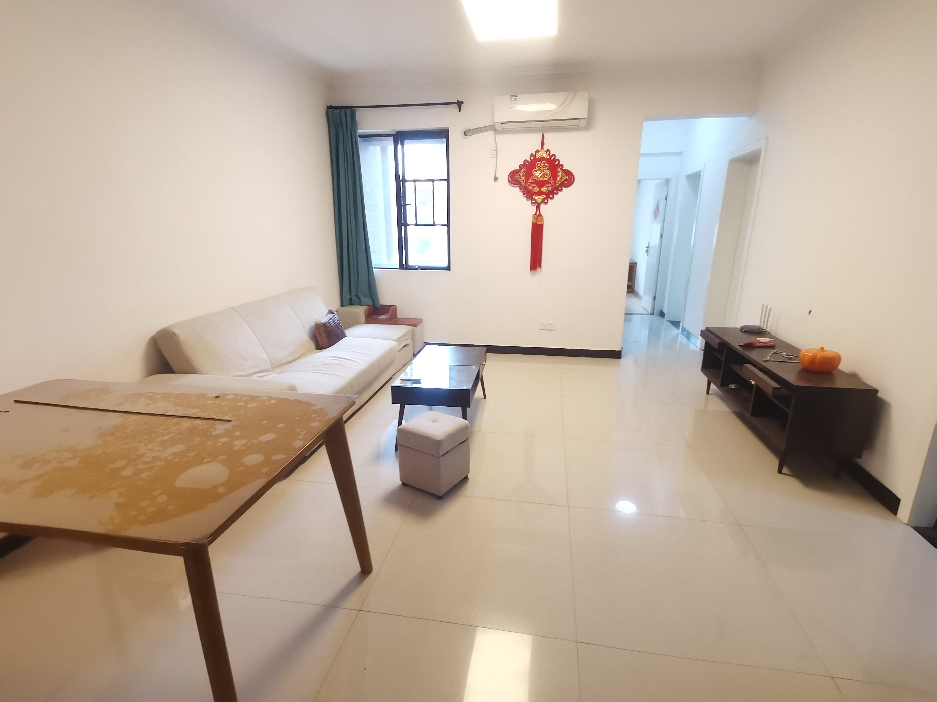 绿地海外滩一期 3室1厅1卫 2000.0元/月 绿地海外滩一期 3室1厅1卫 2000.0元/月室内图