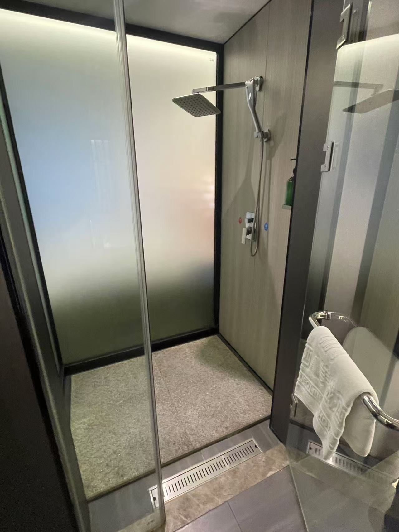 高升星光天地 1室1厅1卫 2300.0元/月 高升星光天地 1室1厅1卫 2300.0元/月室内图